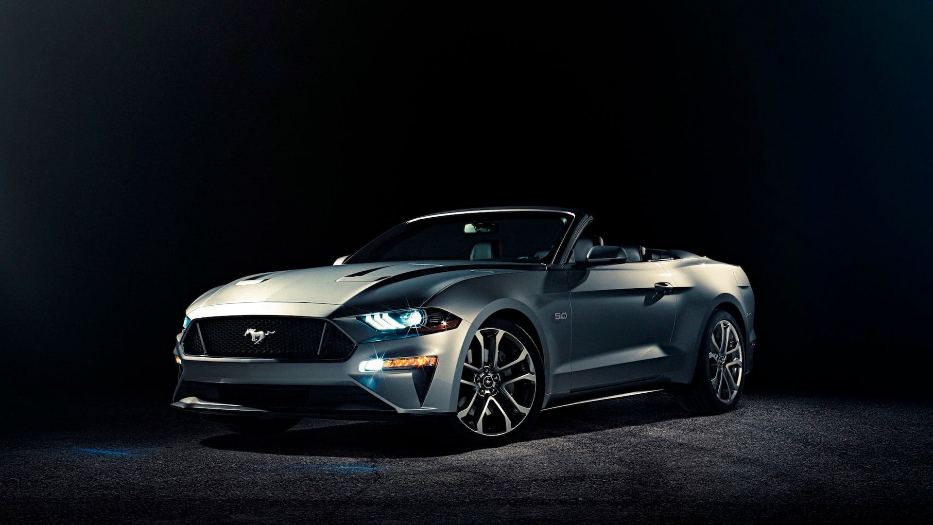Ford Unveils Facelifted 2018 Mustang Convertible