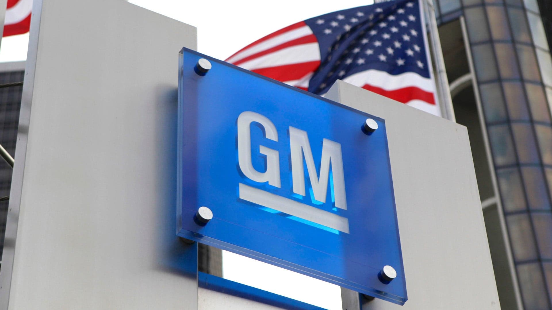 GM Going All-In on Electric, Working to Ready 20 New Cars by 2023