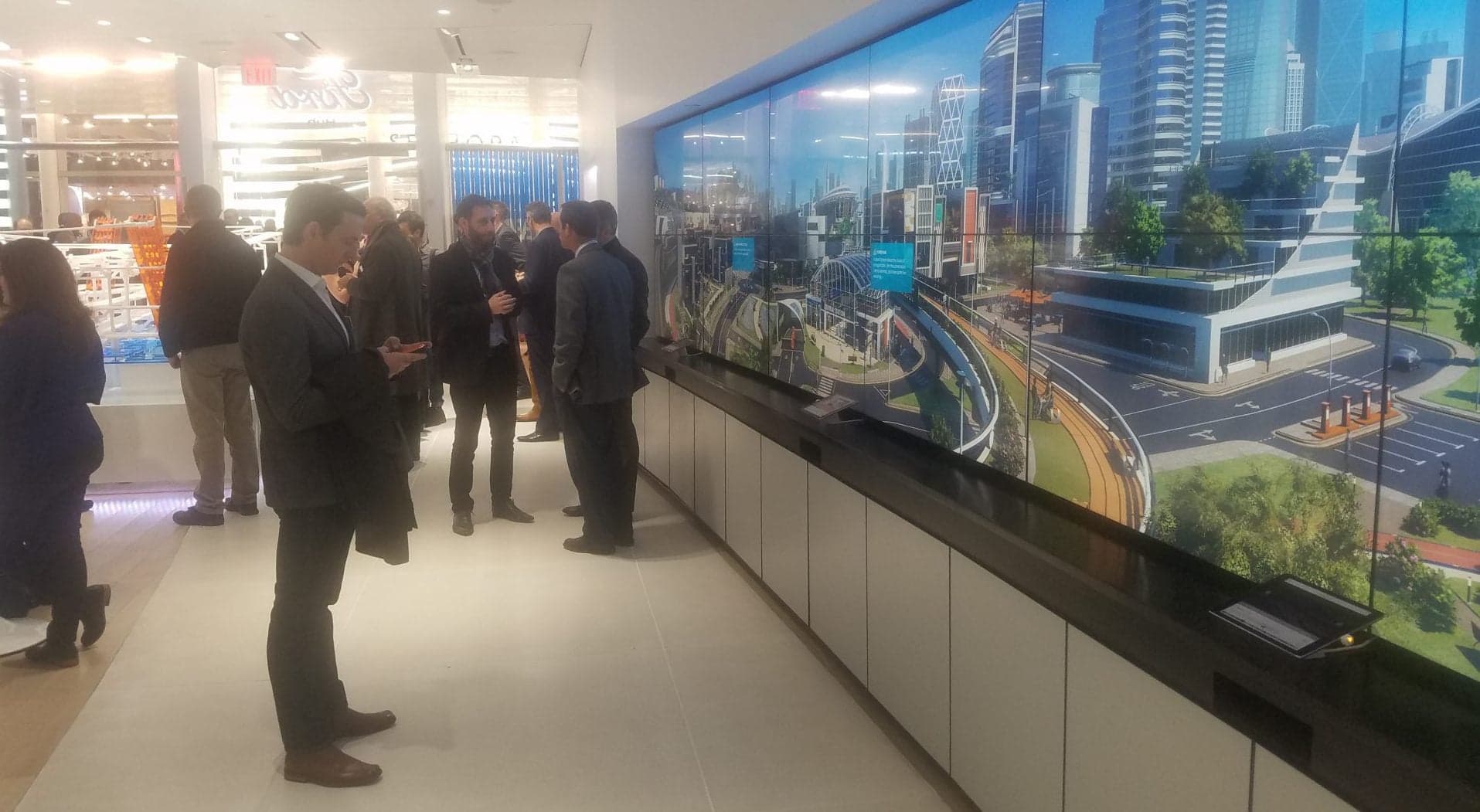 Ford Unveils FordHub in Heart of NYC’s World Trade Center