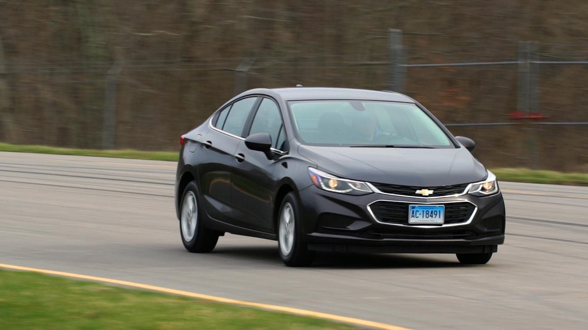 Chevrolet Cruze Diesel Impresses With Up To 52 MPG