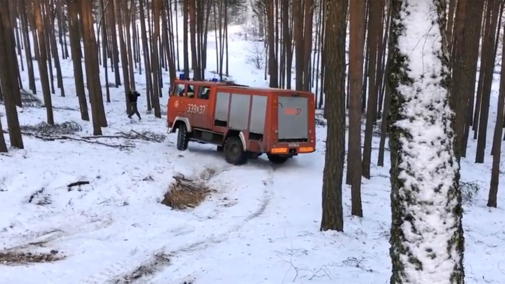 Fire Truck Goes Off-Roading, Miraculously Avoids Crashing