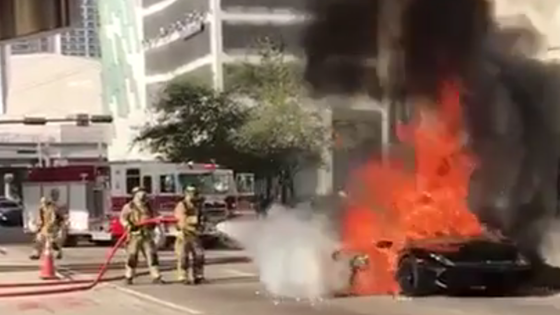 Watch a Modified Lamborghini Gallardo Go Up in Flames