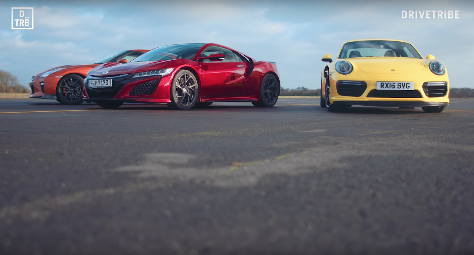 Watch an Acura NSX Race to 150 MPH Against a Nissan GT-R and a Porsche Turbo