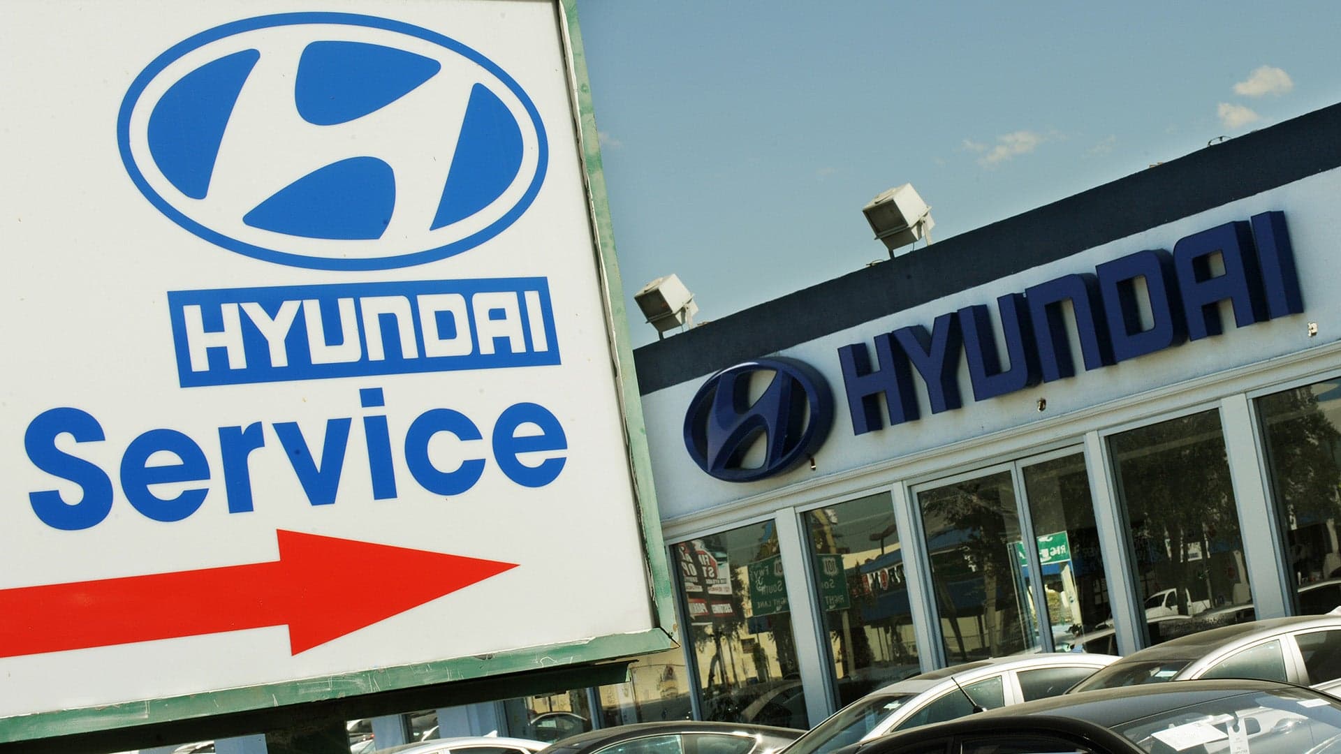 Hyundai Recalls Nearly 1,000,000 Cars Over Faulty Seat Belts