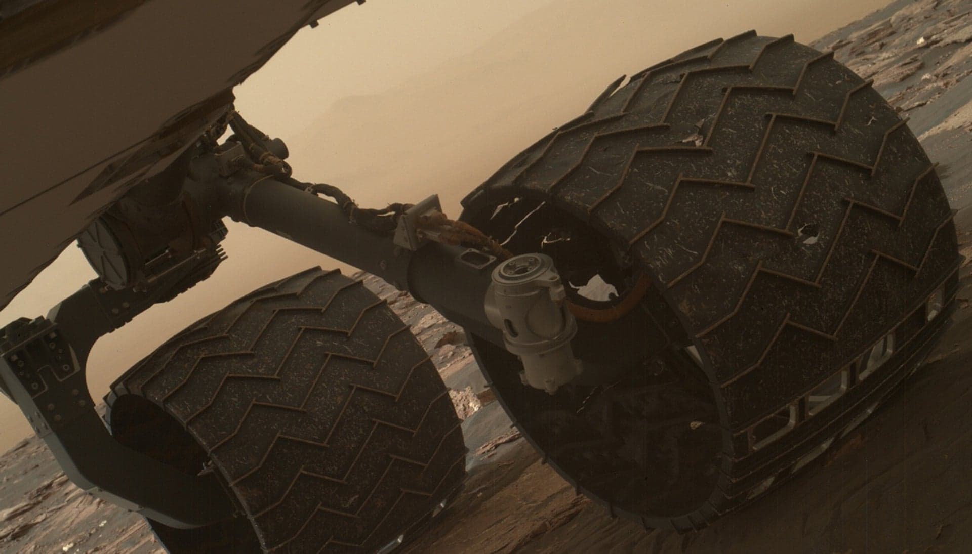 Mars Rover Curiosity’s Wheel Has More Damage