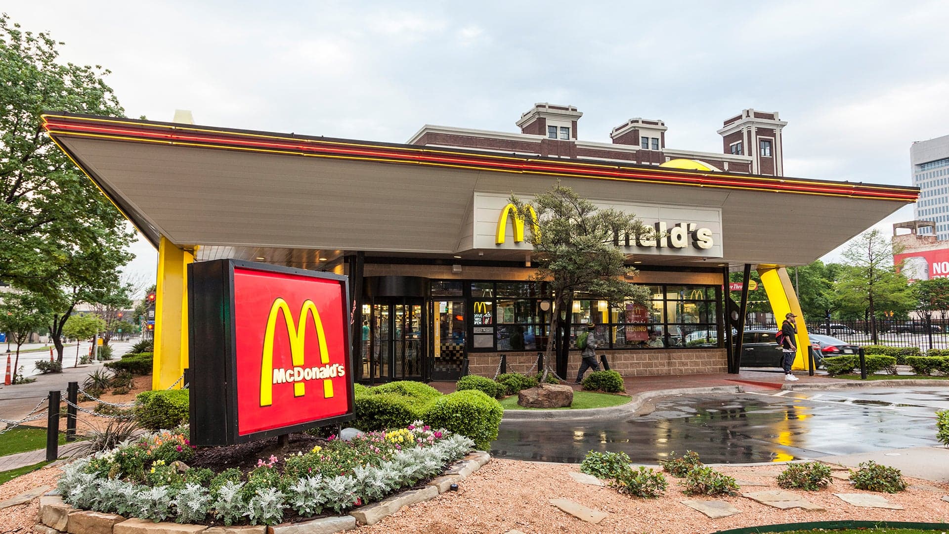 8-Year-Old Steals Car, Drives to McDonald’s After Watching YouTube Driving Tutorials