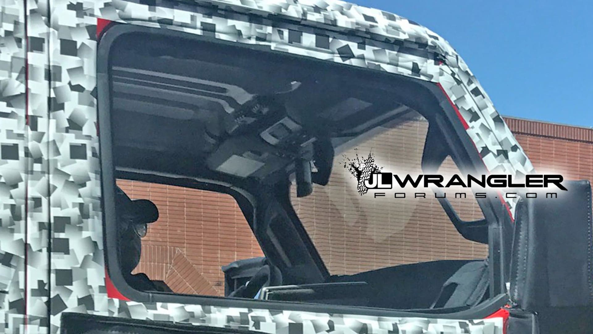 2018 Jeep Wrangler May Offer a Power Retractable Hardtop