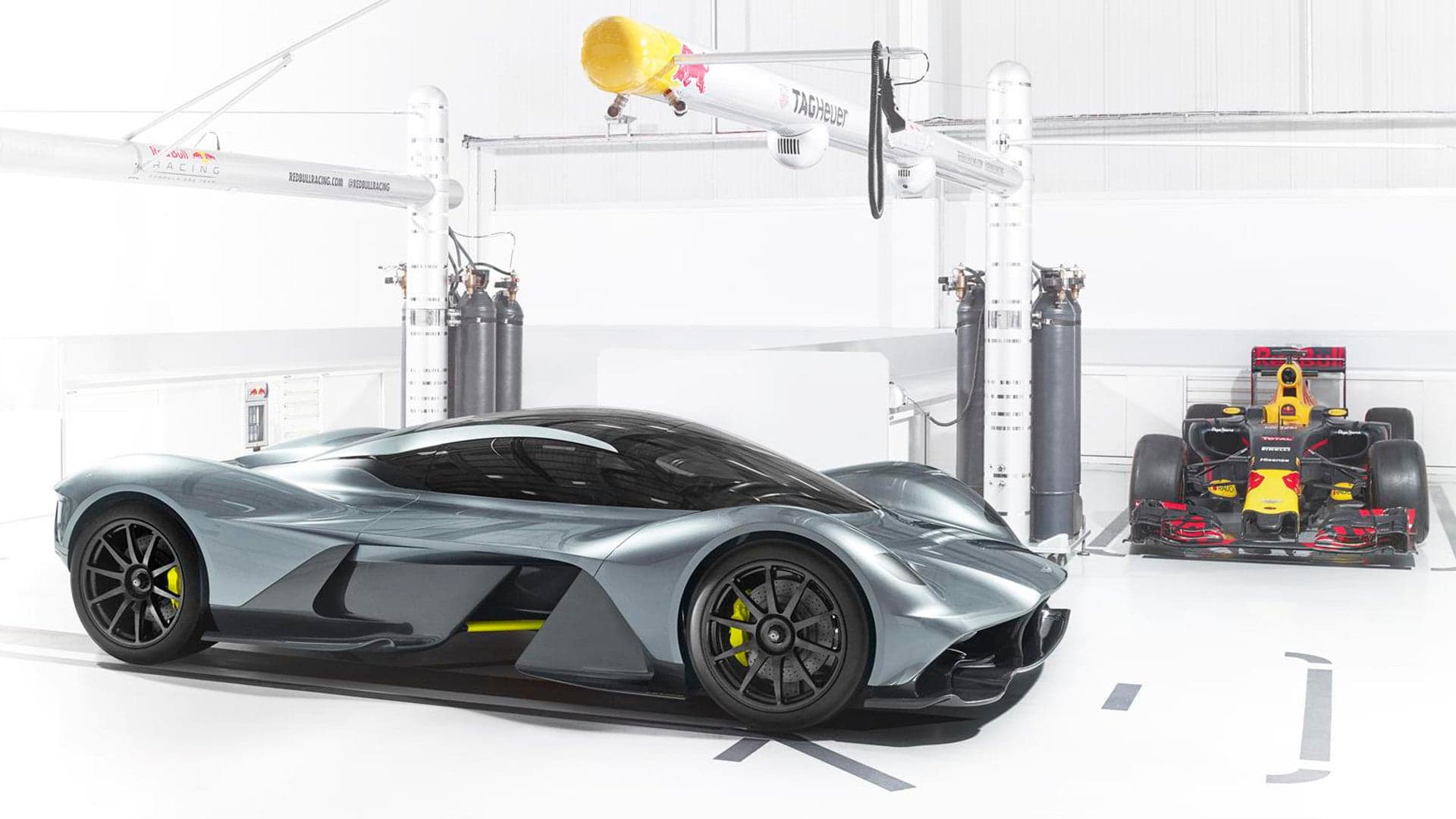 Aston Martin Will 3-D Scan Valkyrie Buyers’ Bodies for the Driver’s Seats