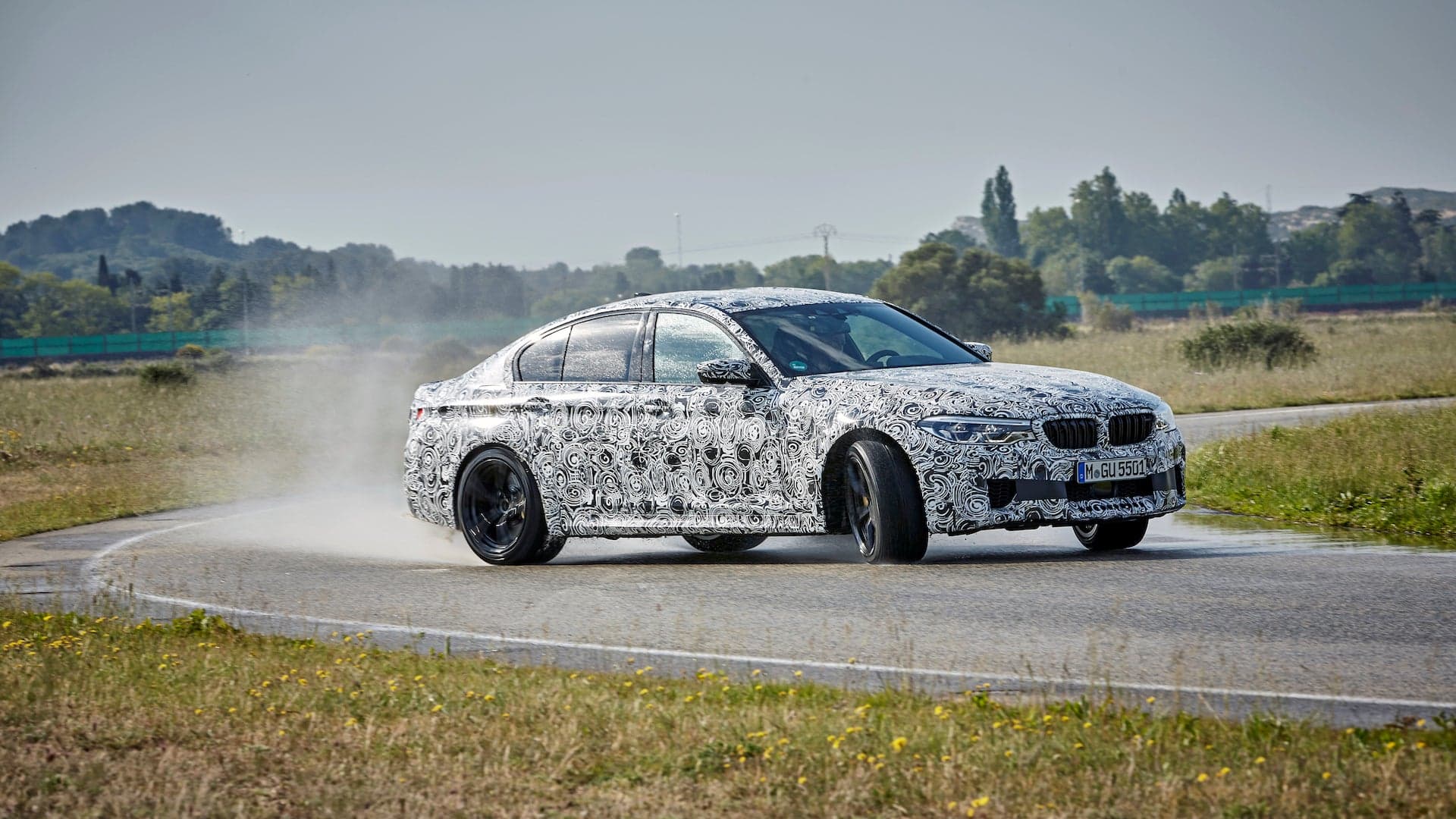 New BMW M5’s Turbocharged V8 Sends 600 HP to All Four Wheels