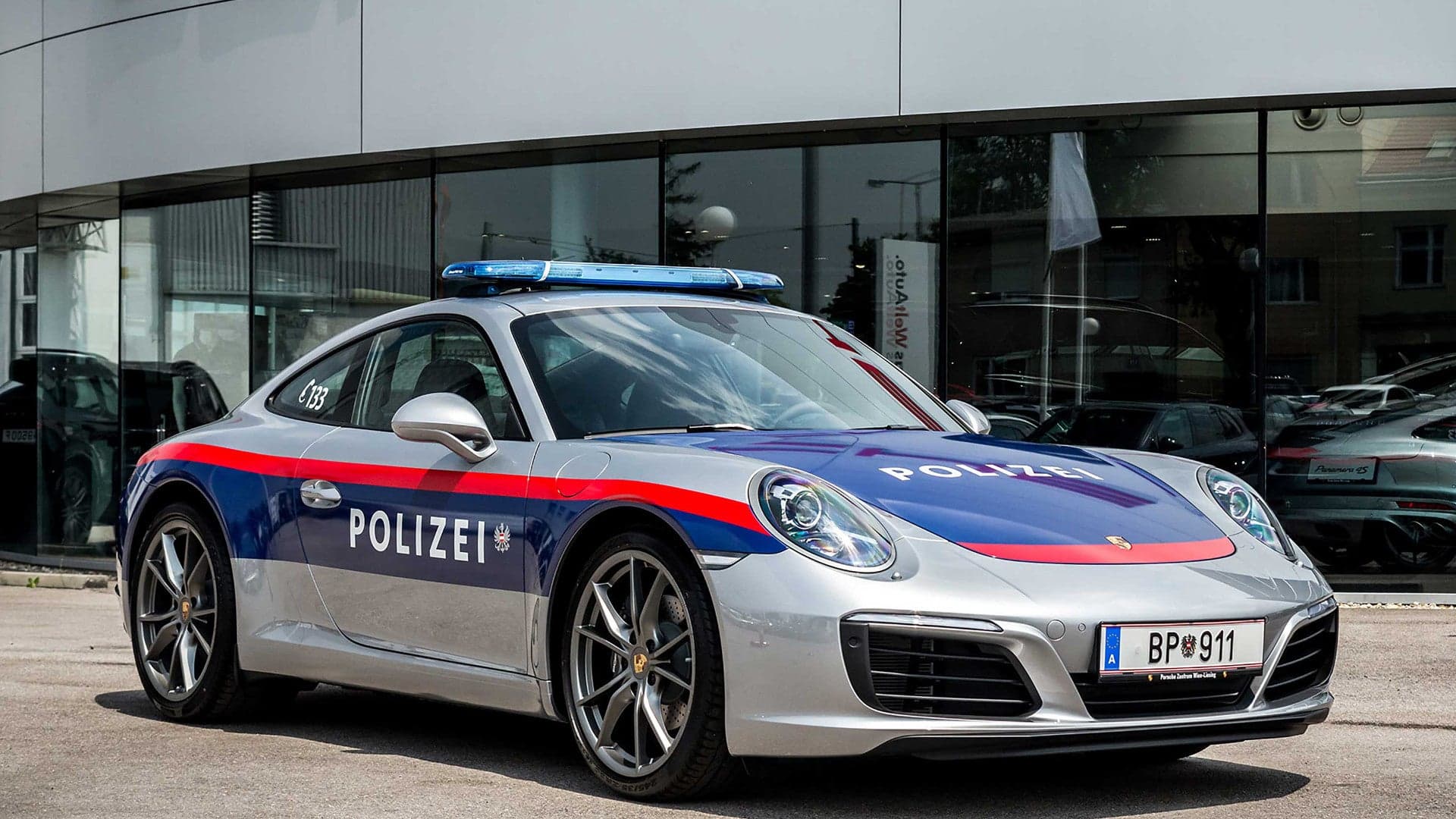 This Porsche 911 Carrera Police Car Will Patrol Austria’s Motorways