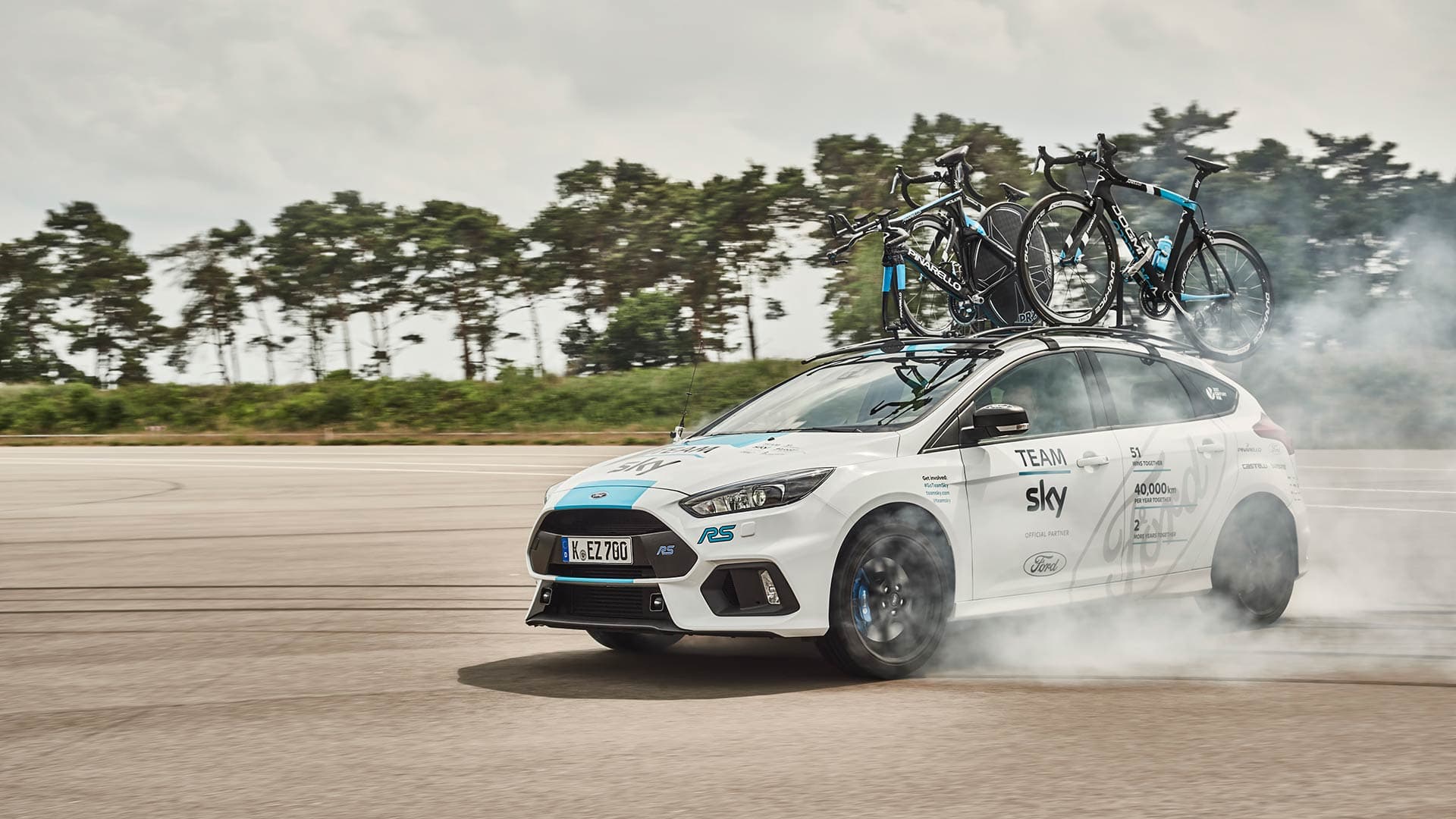 Ford Focus RS Put to Work as Chase Vehicle for the Tour de France