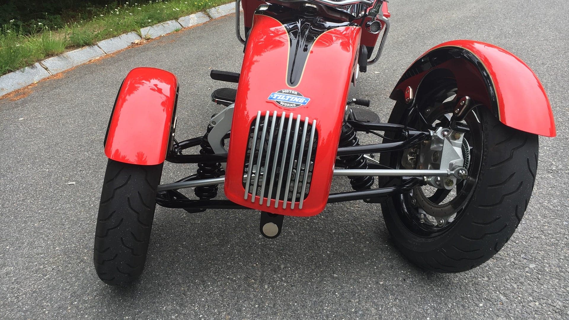 This Kit From Tilting Motor Works Makes 3 Wheels on a Motorcycle Feel Like 2