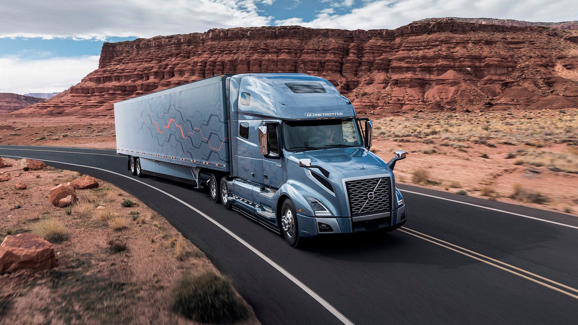 Volvo Semi Trucks to Receive Semi-Autonomous Features and Apple Carplay
