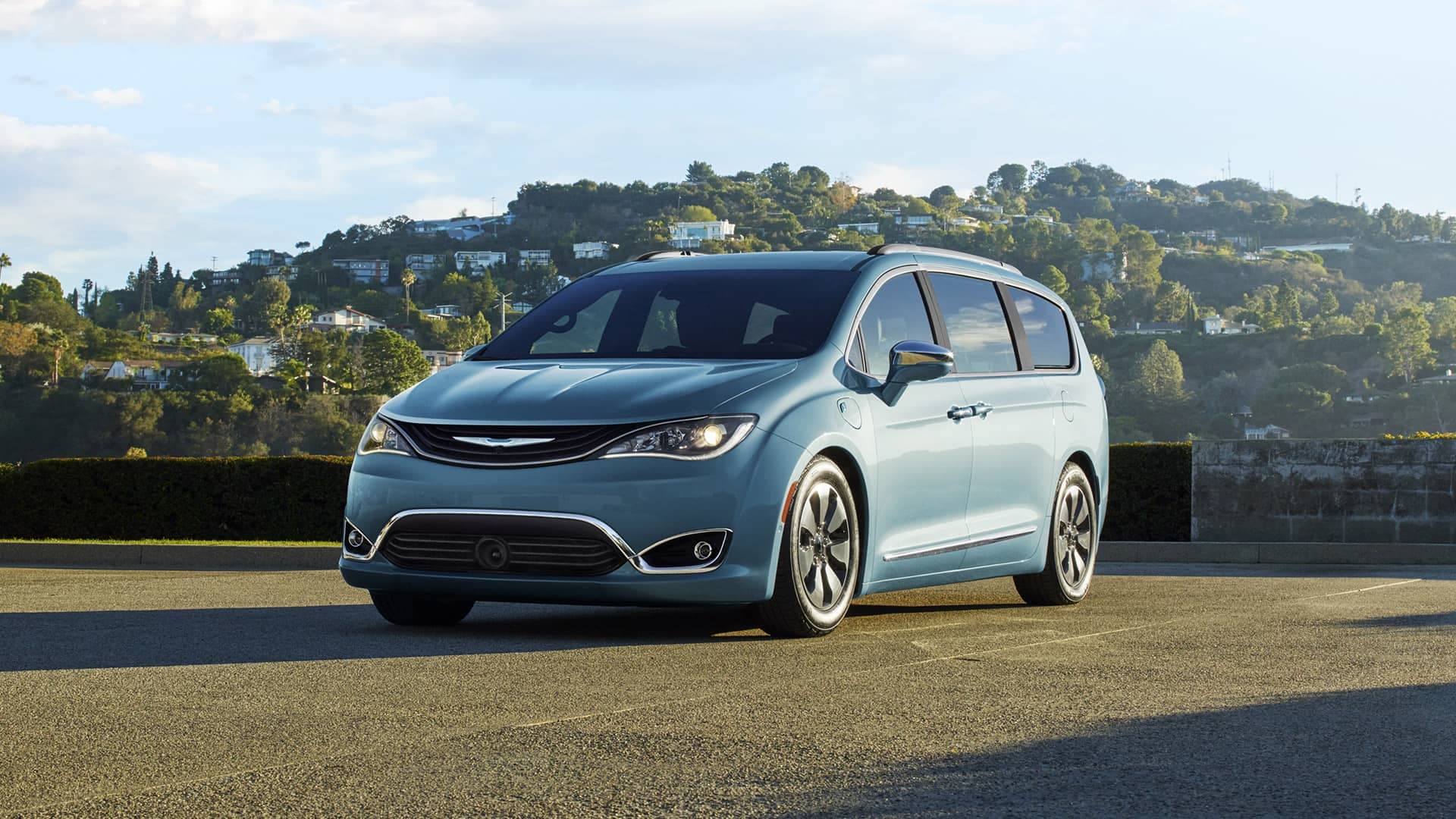 Chrysler Pacifica Recalled Because Hoonage Might Unbuckle the Kiddos
