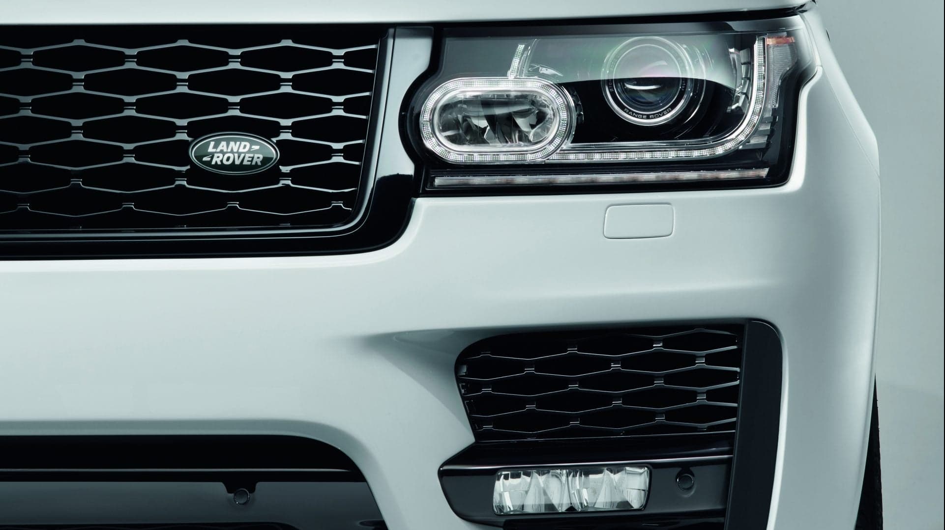 Land Rover Is Considering a New Halo Model to Take on the Bentley Bentayga