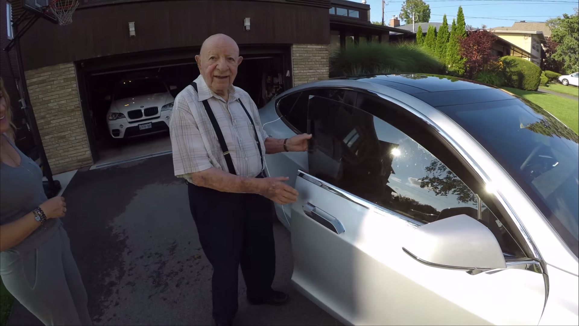 This 97 Year Old Man Digs the Tesla Model S