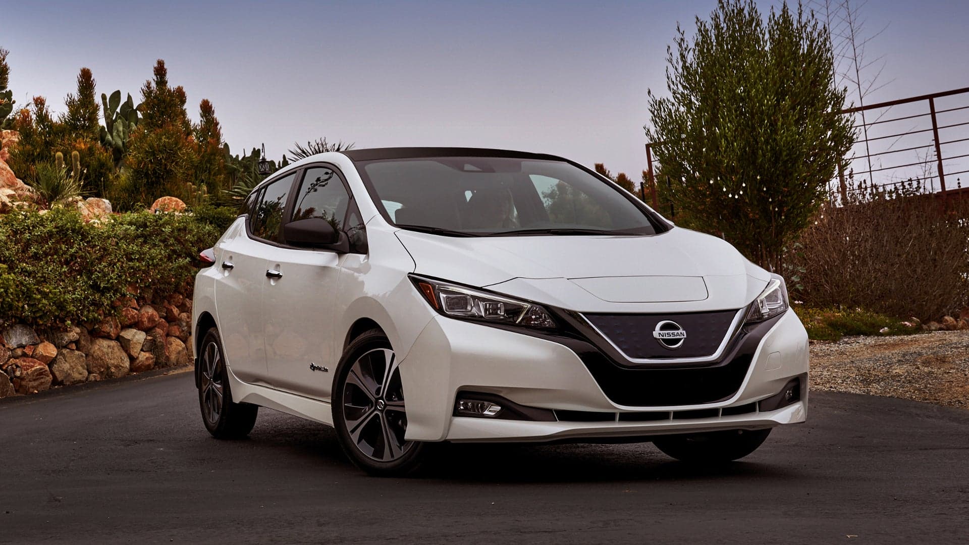 Sales of the New Nissan Leaf Are Off to a Great Start