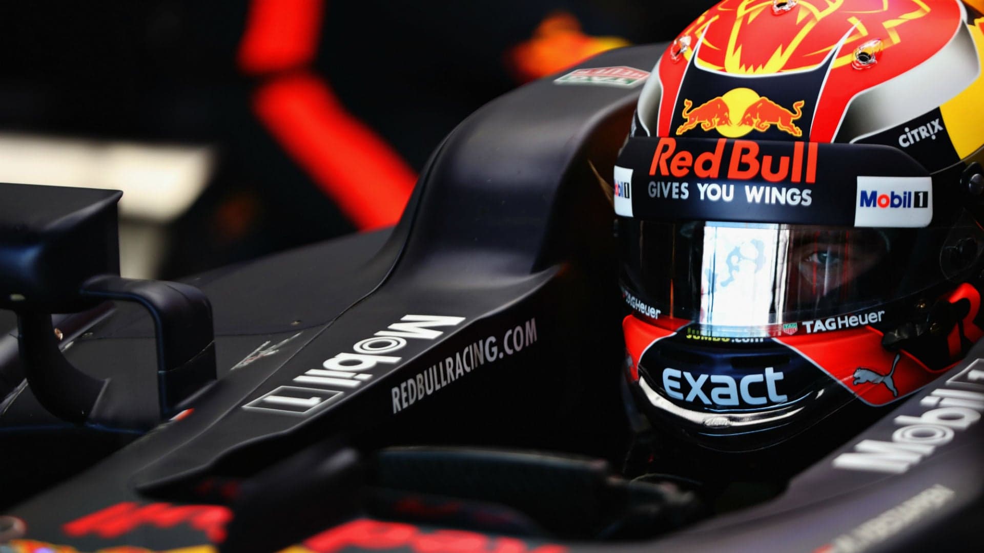 Red Bull Racing Shoots For 2020 Contract Extensions with Ricciardo, Verstappen