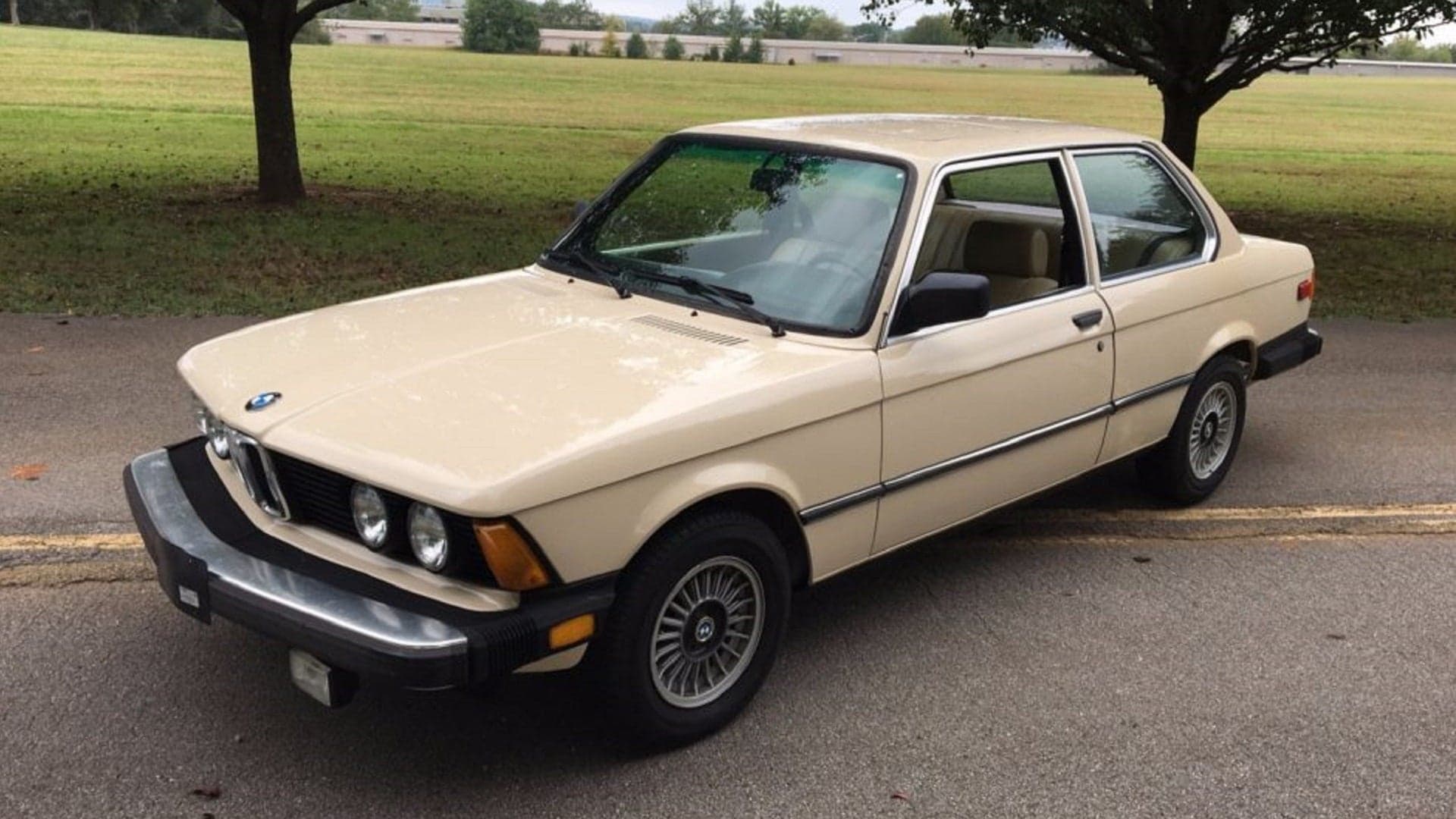 This 1983 BMW 320i Is the Missing Link in 3-Series History