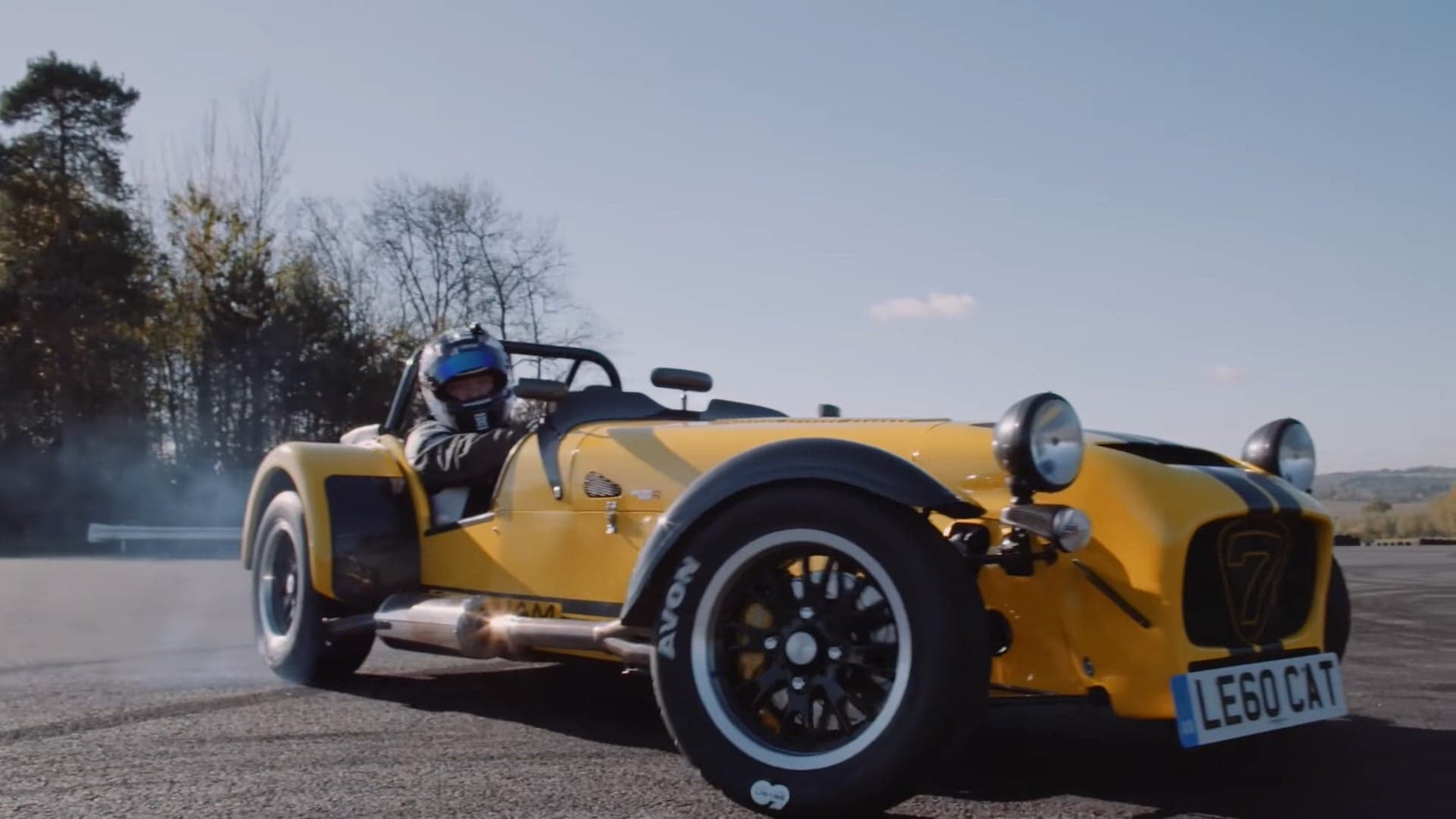 Watch a Caterham 620R Do a ‘Record-Breaking’ 19 Donuts in 60 Seconds