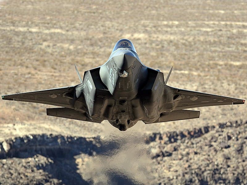 Watch F-35s Do A Spectacular Low-Level Flyby Over Photographers At Star Wars Canyon
