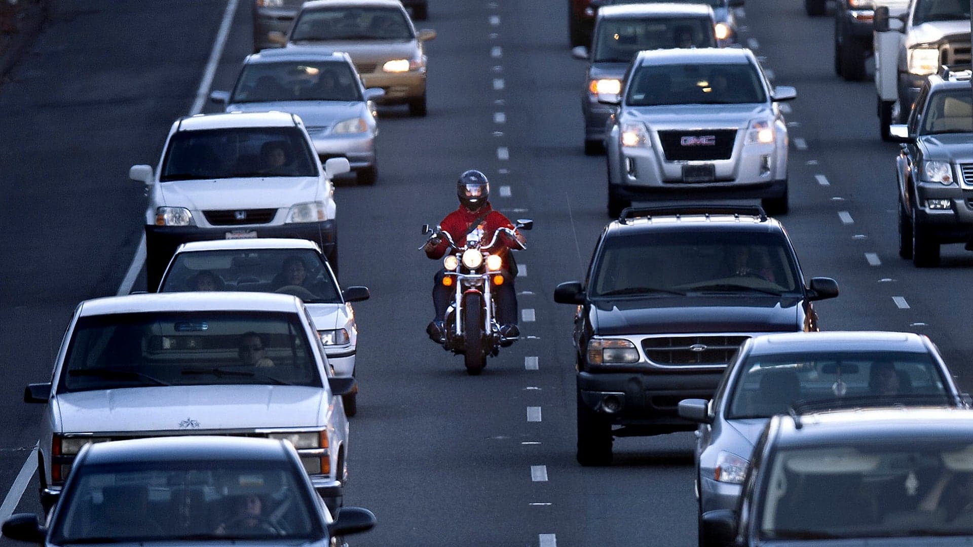 Arizona to Consider Legalizing Motorcycle Lane Splitting