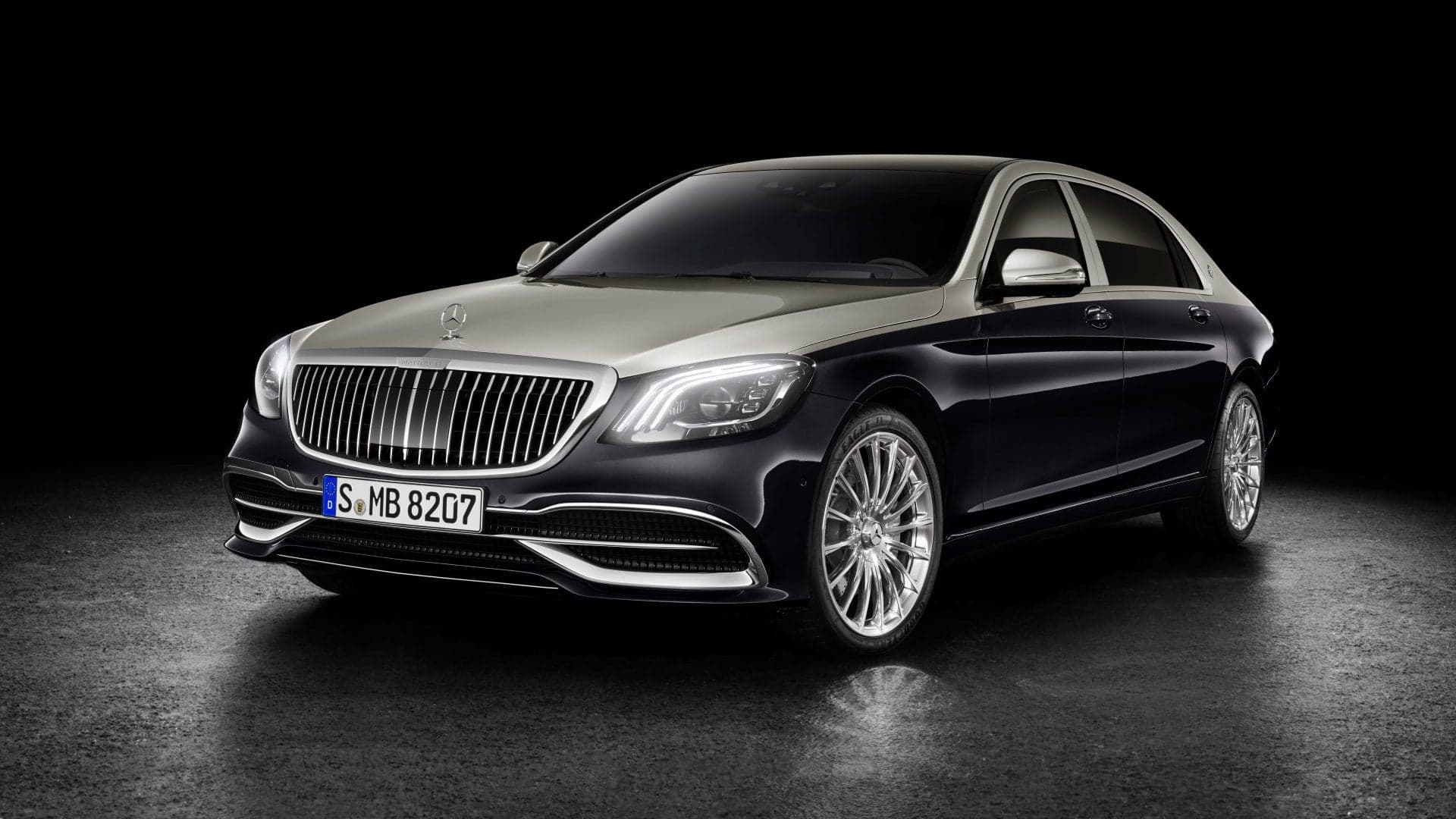 The Mercedes-Maybach S-Class Gets a Pinstriped Grille and Two-Tone Paint