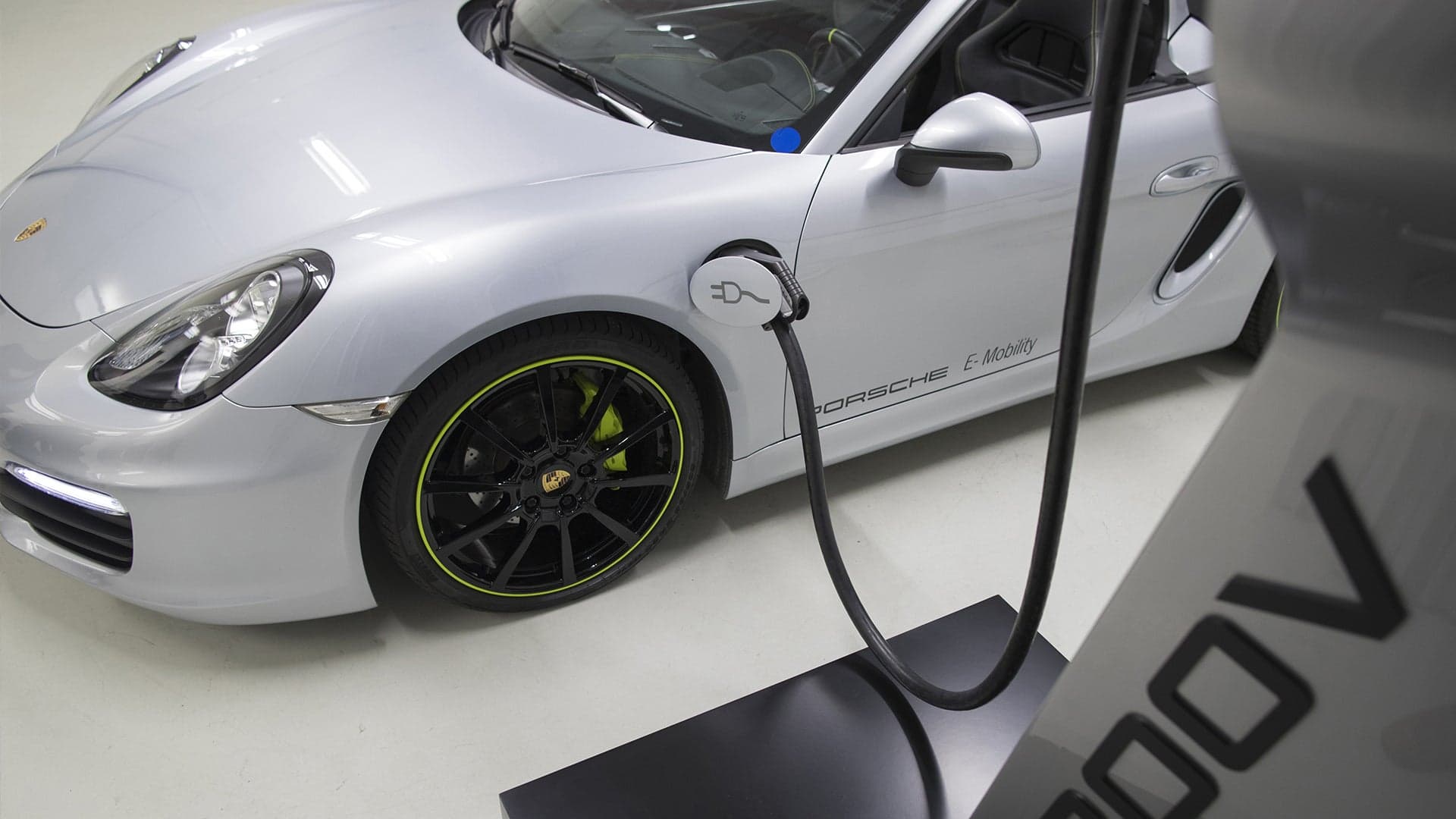 Porsche’s Charging Network to Cost Similar to Filling Up at the Pump