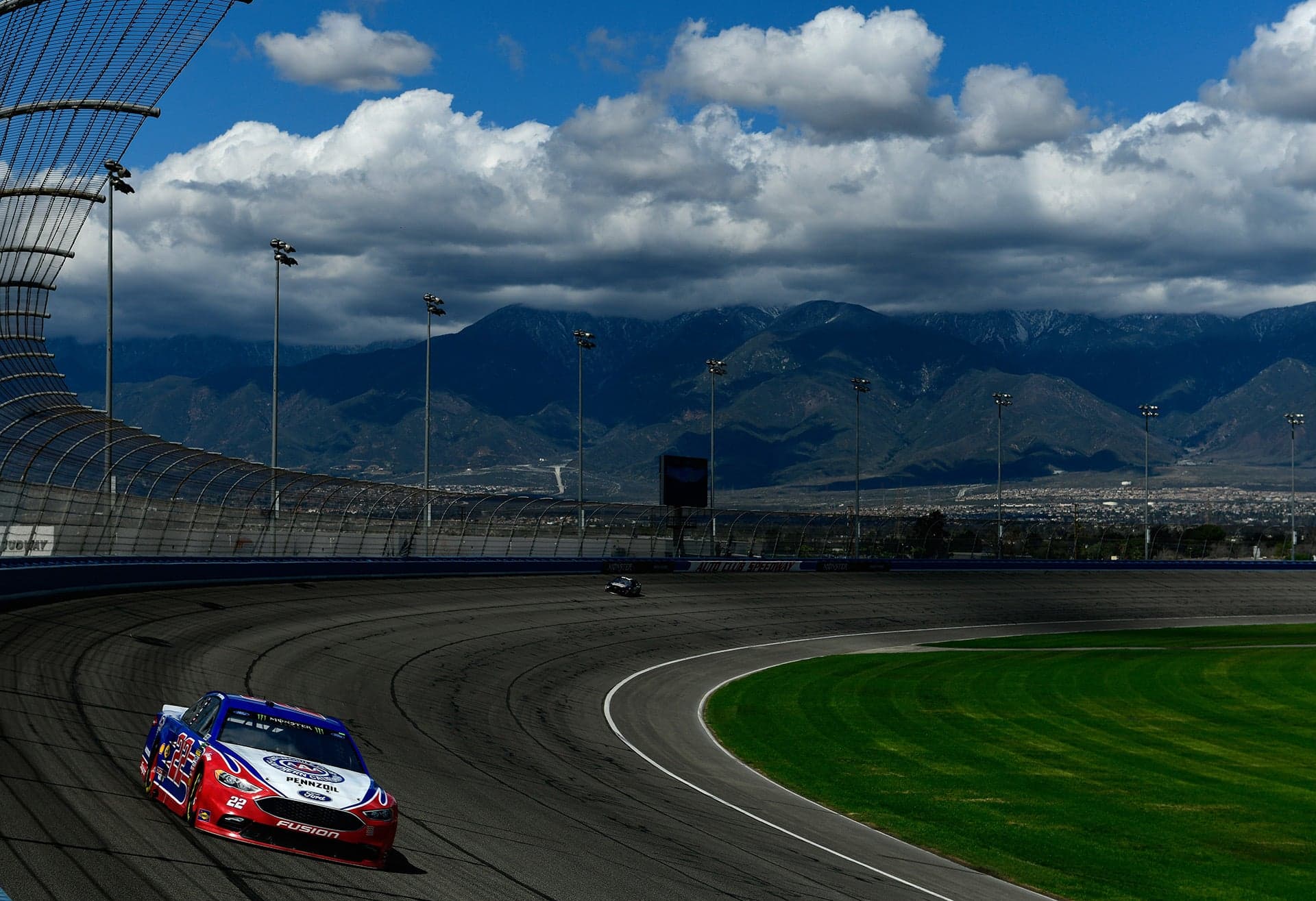 Preview: Auto Club 400 Monster Energy NASCAR Cup Race
