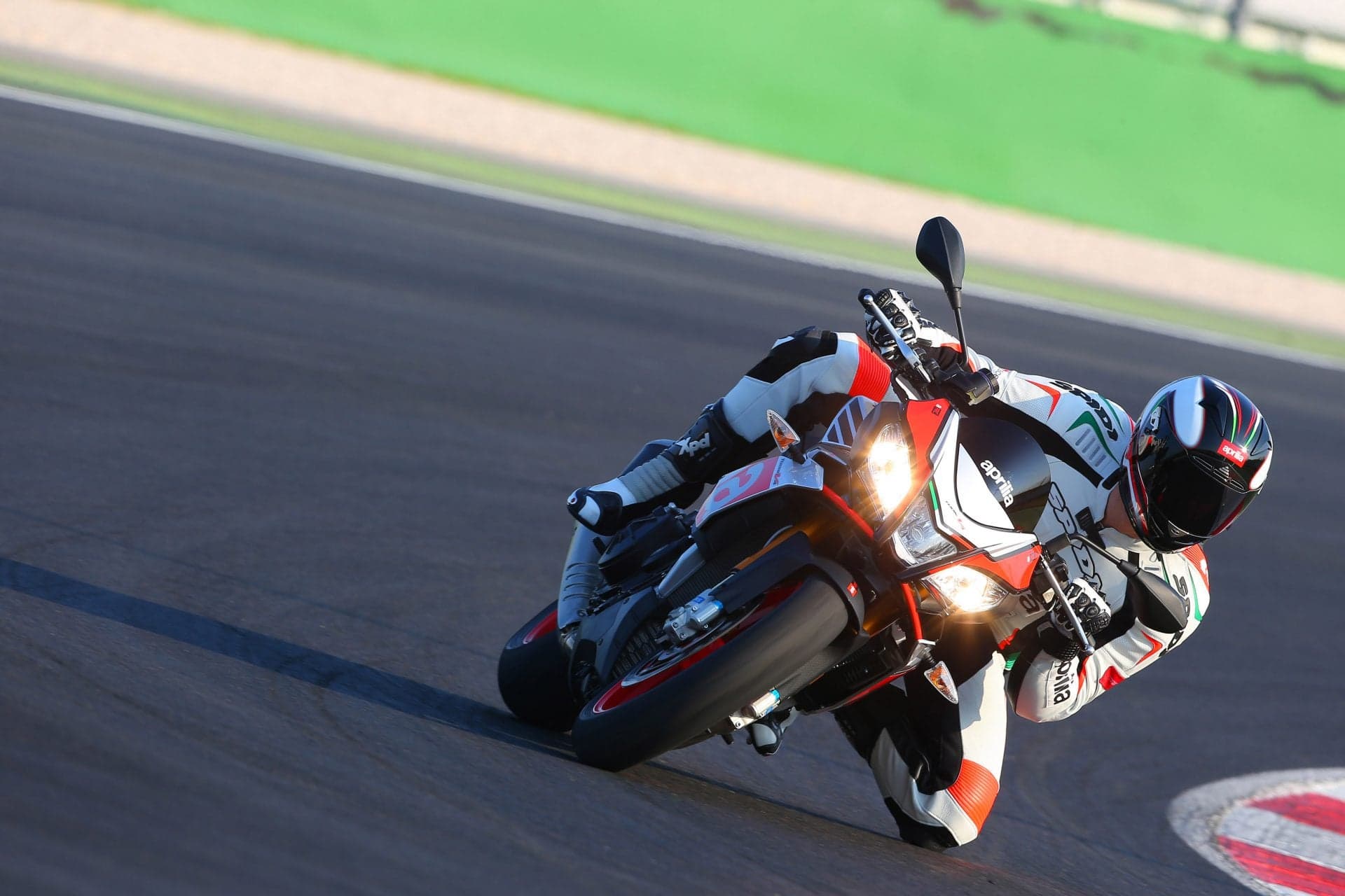 Aprilia USA Hosts Four Racers Days at Tracks Across America in 2018
