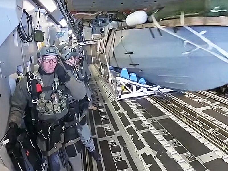 Watch This Special Ops Team Toss Their Stealthy Boats And Themselves Out Of A C-17