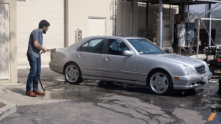The Master Detailer at Jay Leno’s Garage Shows Us How to Clean a Car Right