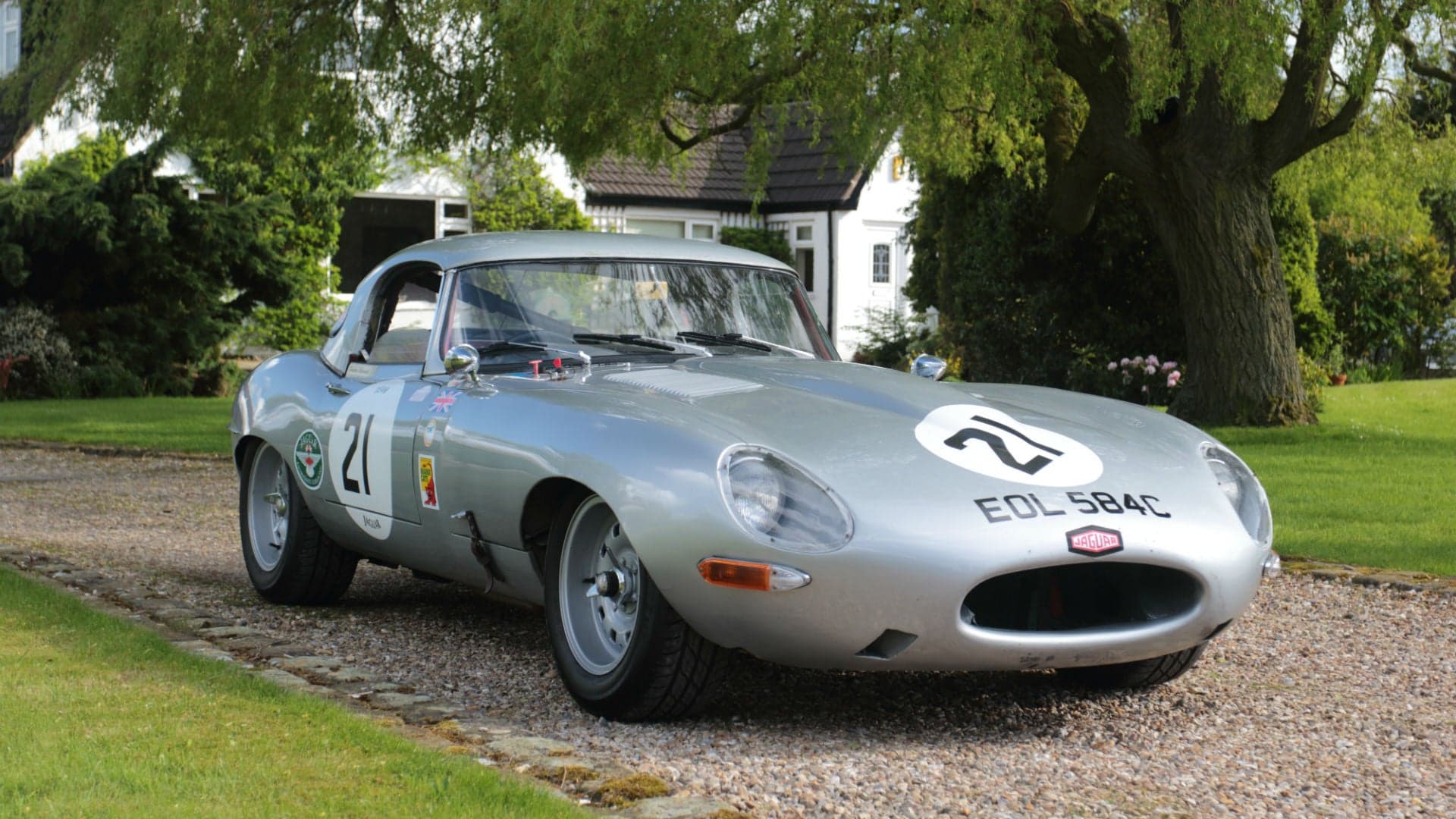 Historic Jaguar E-Type Roadster Raced by Sir Stirling Moss Going to Auction
