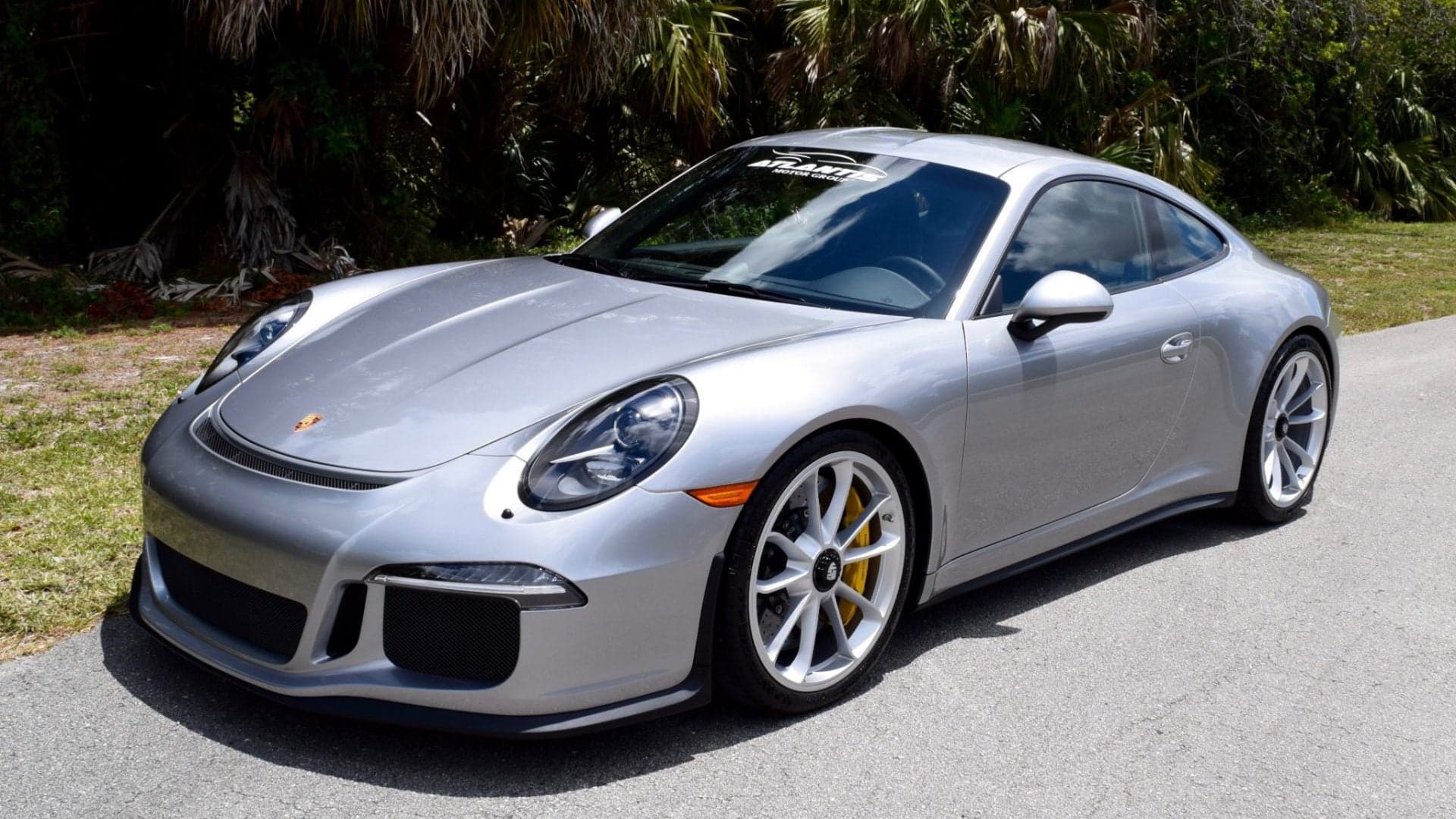 There’s An 87-Mile Porsche 911 R Up For Auction Right Now