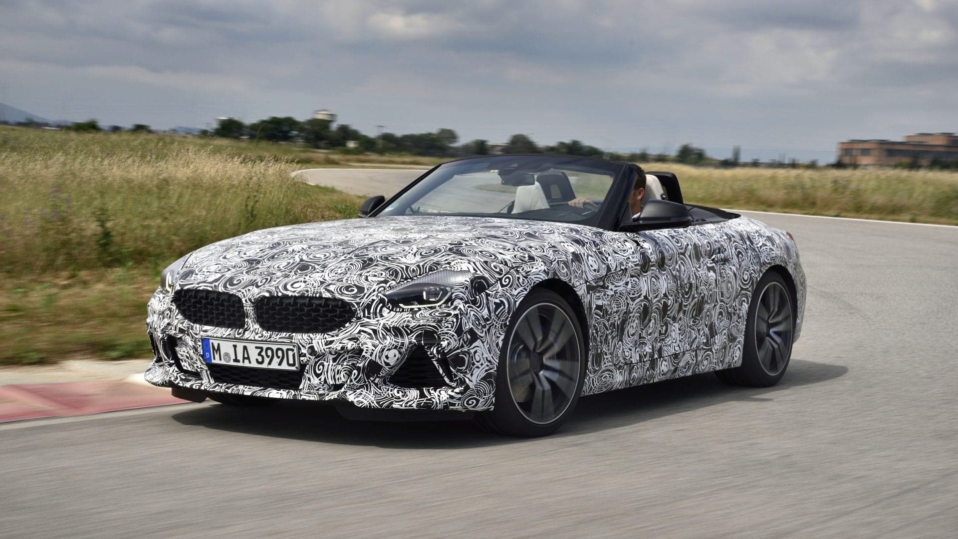 BMW Drops Z4 Prototype Shots, Discusses M40i Variant