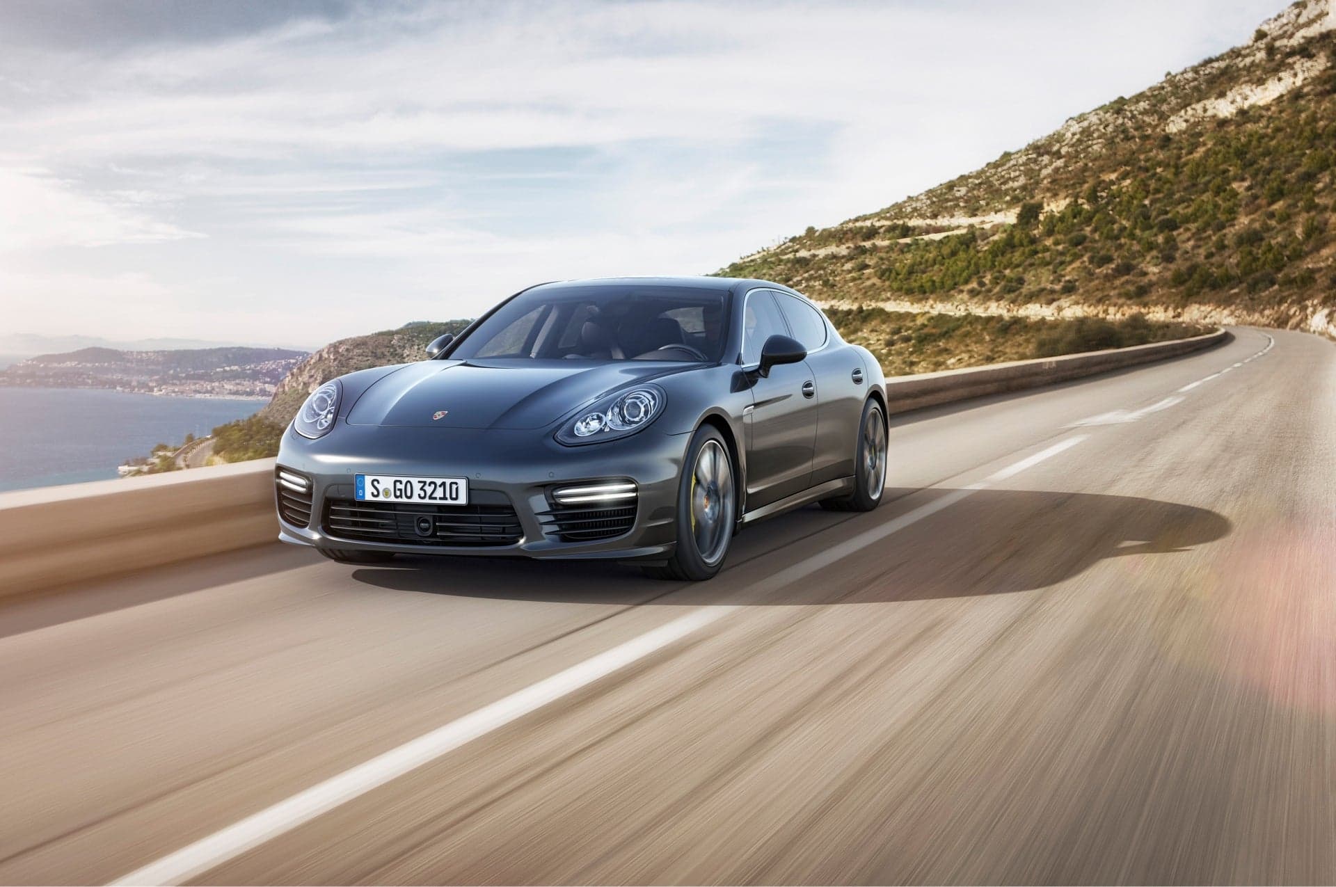 Porsche Recalls Select 2017 and 2018 Panamera Models, Puts Sales on Hold