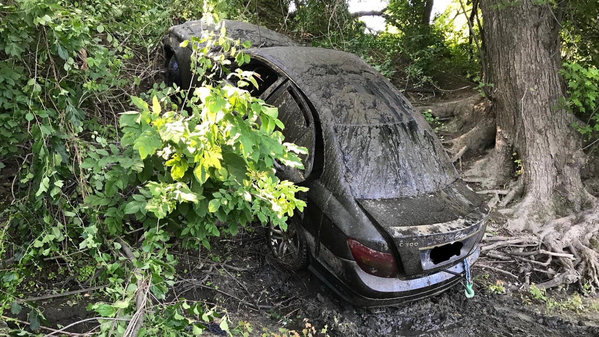 Car Abandoned in River Found by Kayaker 3 Months Later
