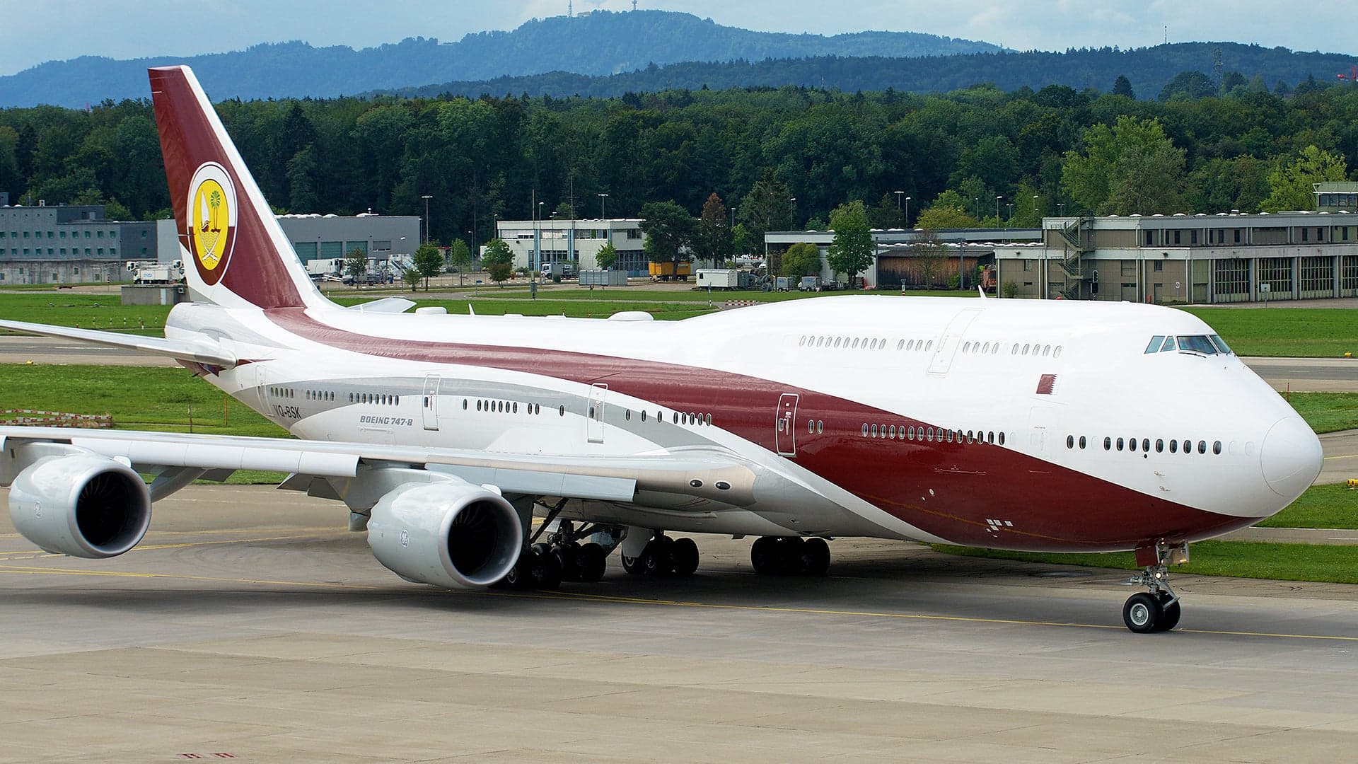 Qatari Royal Flight 747-8I Jumbo Jet Is Up For Sale And Yes There Are Interior Photos!