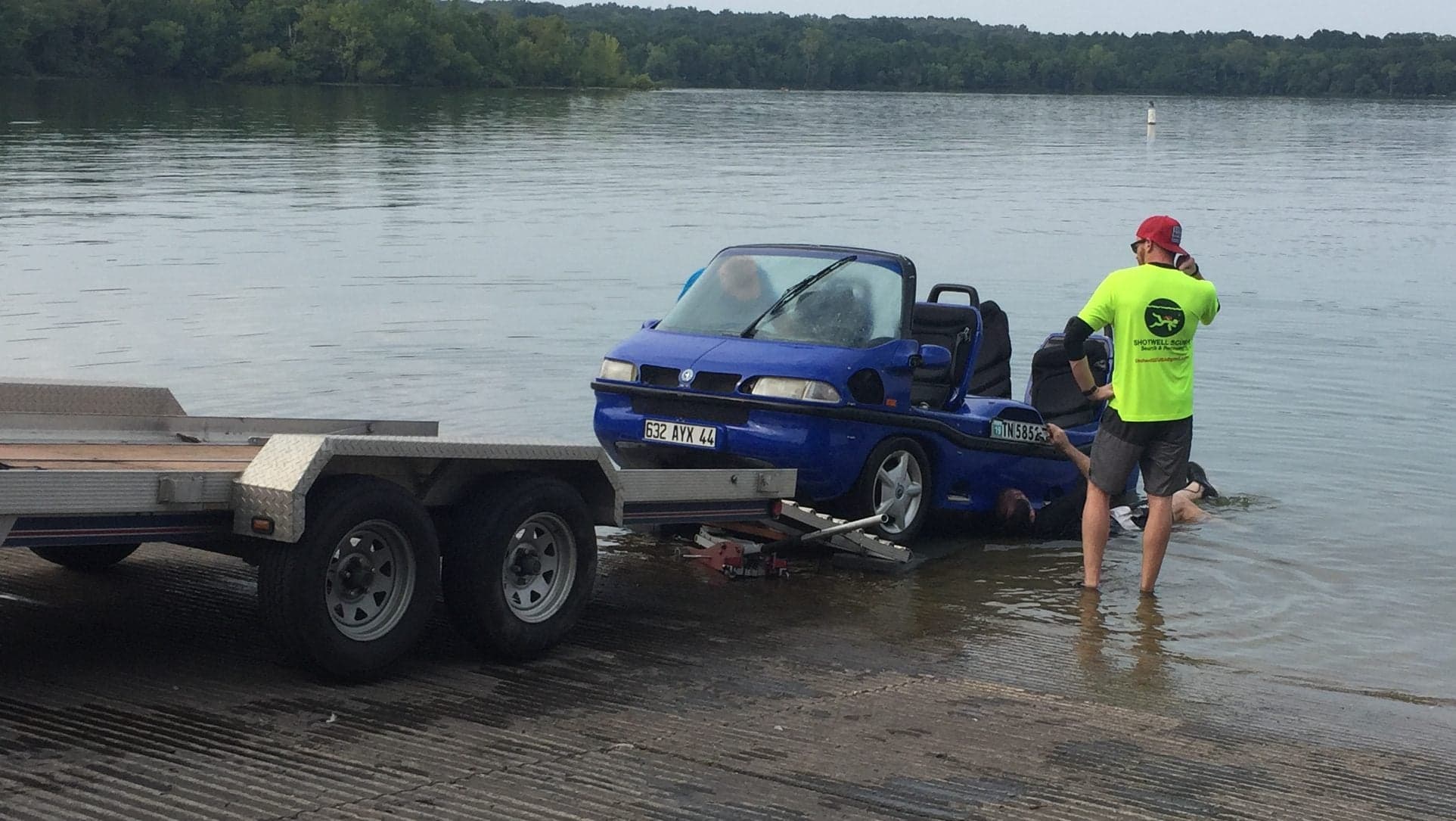 Lane Motor Museum Retrieves Sunken Amphibious Car from Tennessee Lake
