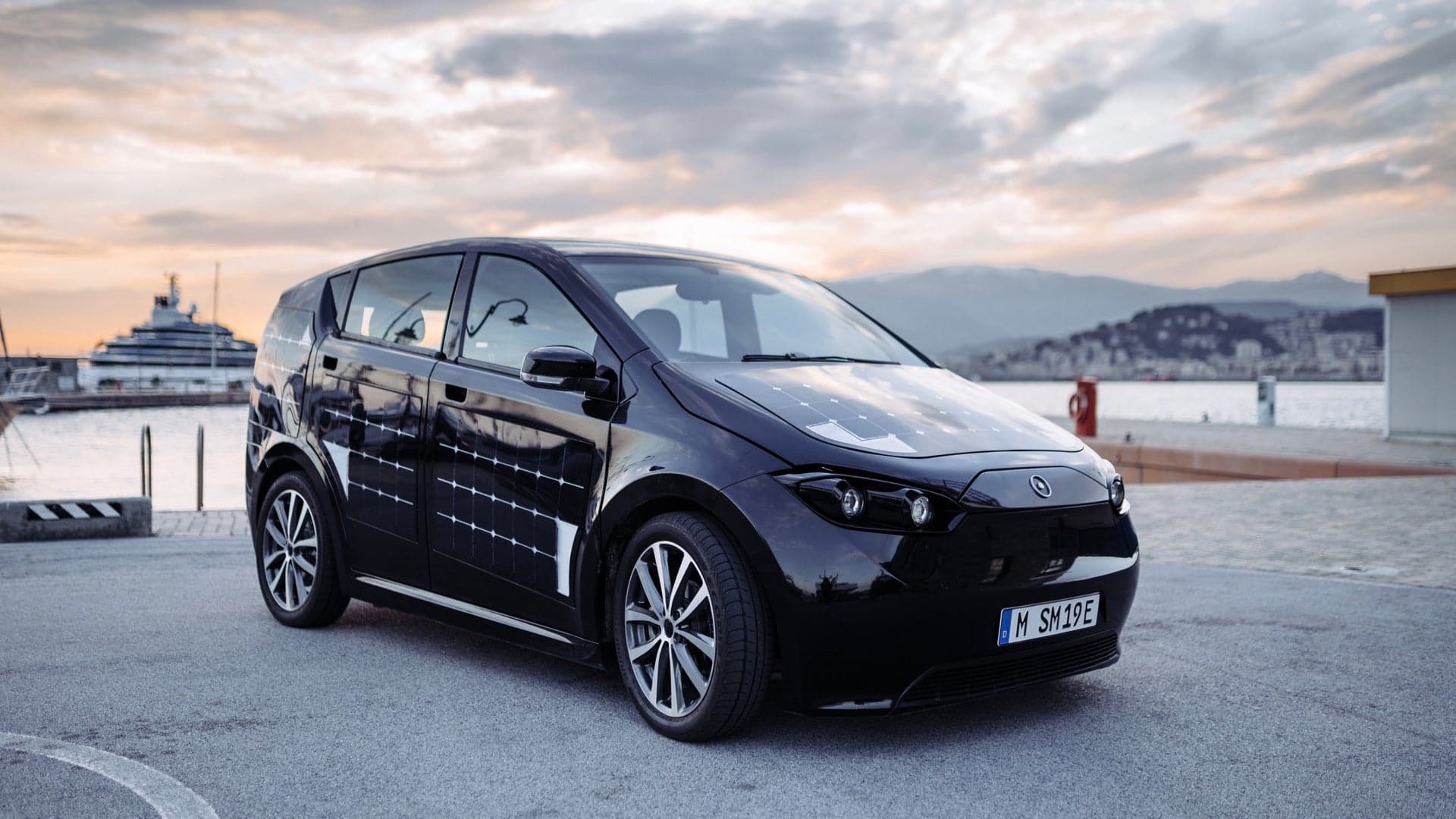 German Startup Sono Motors Begins Testing Solar, Battery-Powered Electric Car