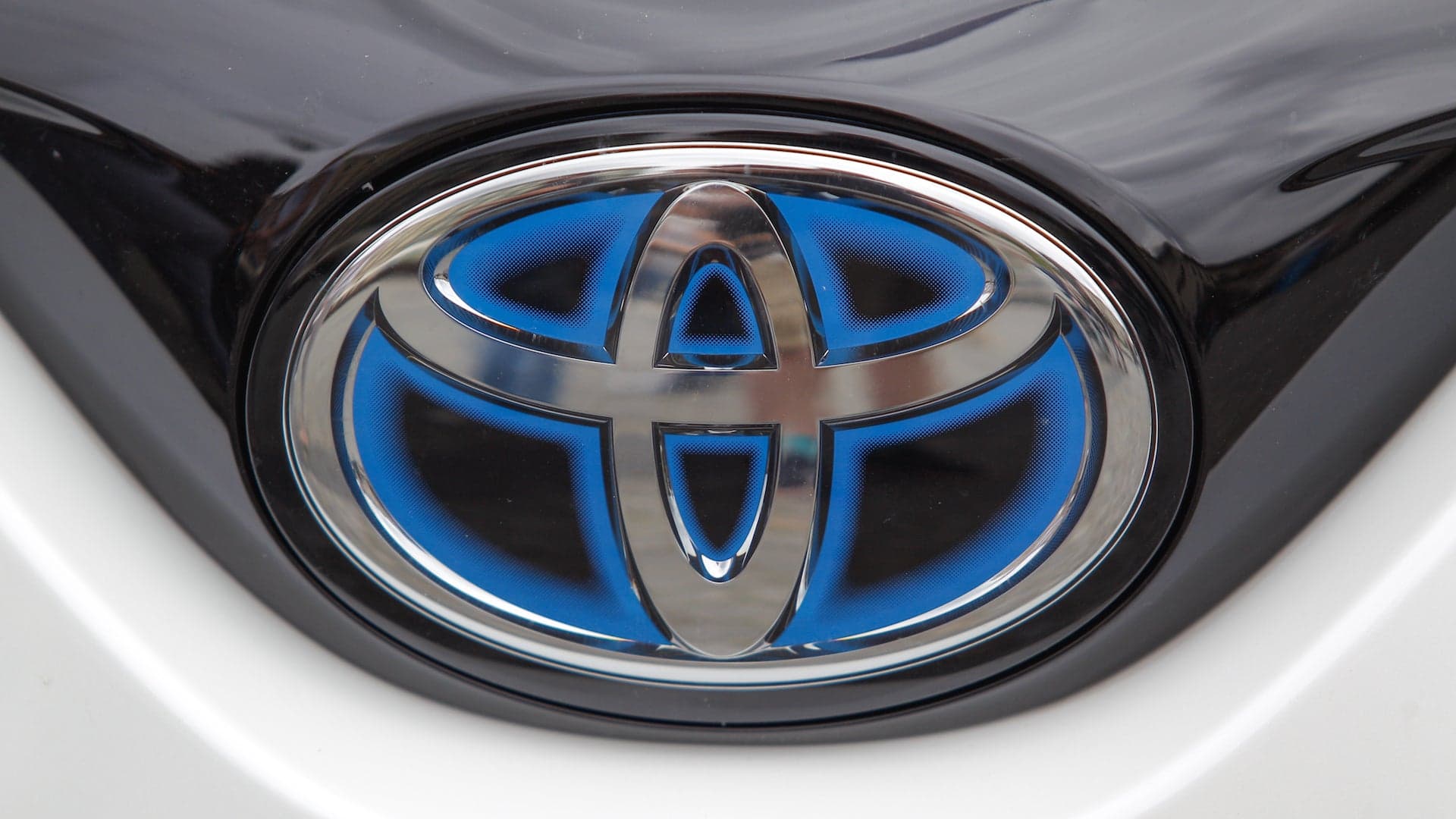 Toyota Files Patent for ‘Flying Car’ With Wheels Doubling as Rotors