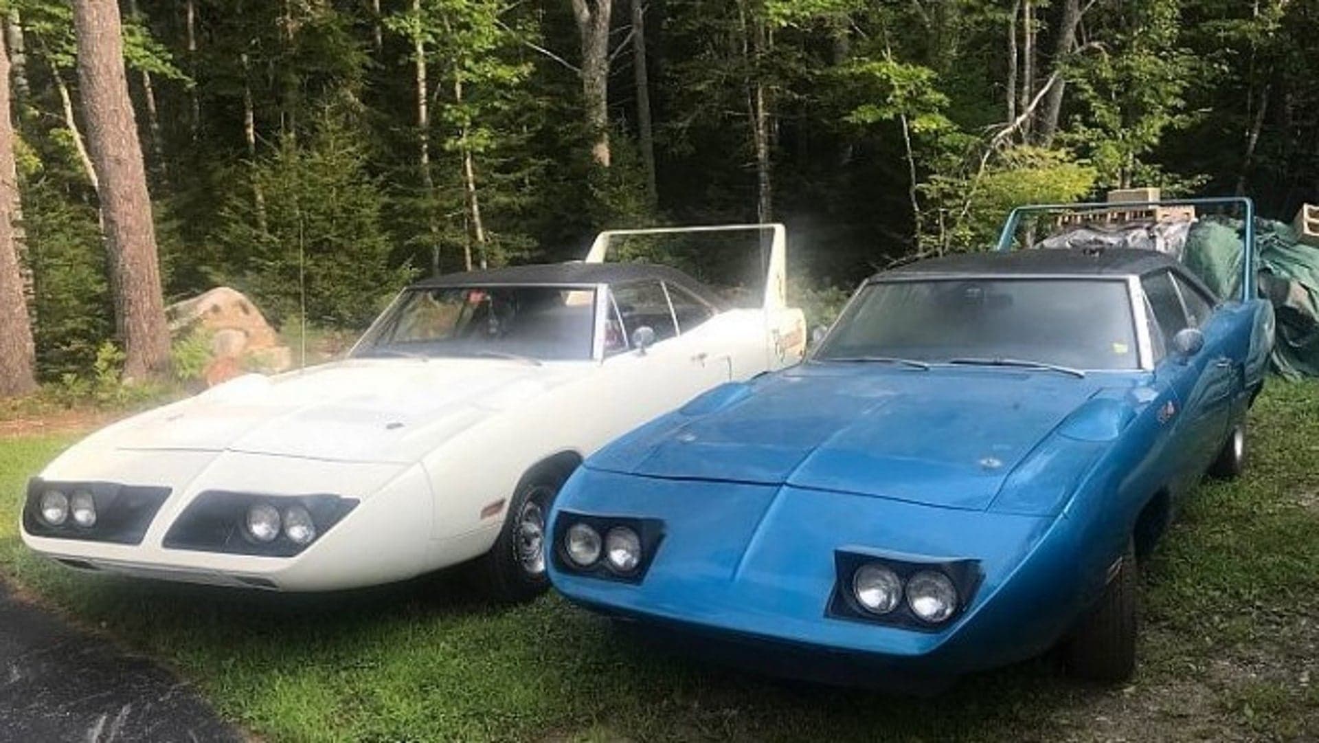 eBay Find: Pair of 1970 Plymouth Superbird Barn Finds