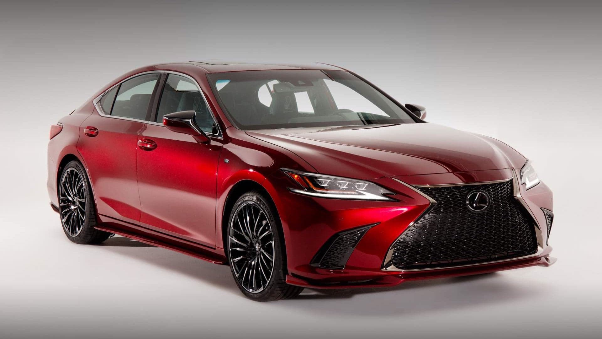 2019 Lexus ES 350 Shows up at SEMA 2018 With Full Wine Cooler in Its Trunk