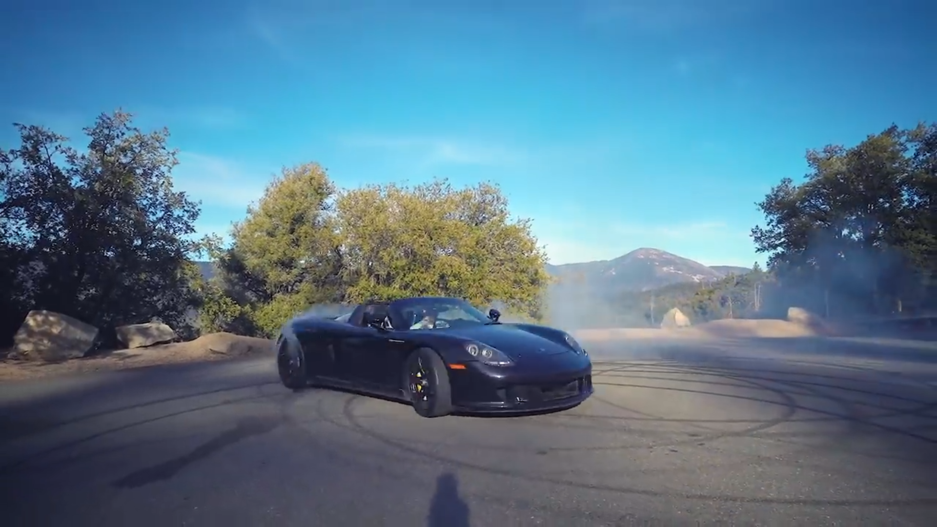 This Straight-Piped Porsche Carrera GT Sounds Like Our Favorite F1 Cars of Yesteryear