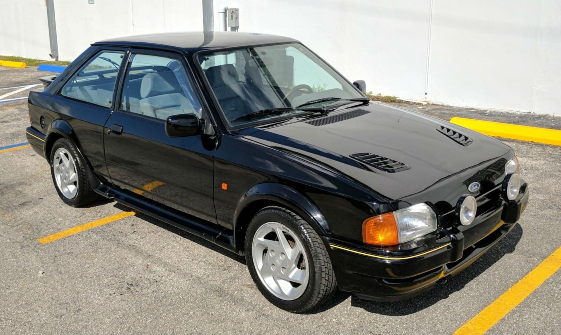 This 1988 Ford Escort RS Turbo Is America’s Forbidden Rally Fruit, and Now You Can Buy It