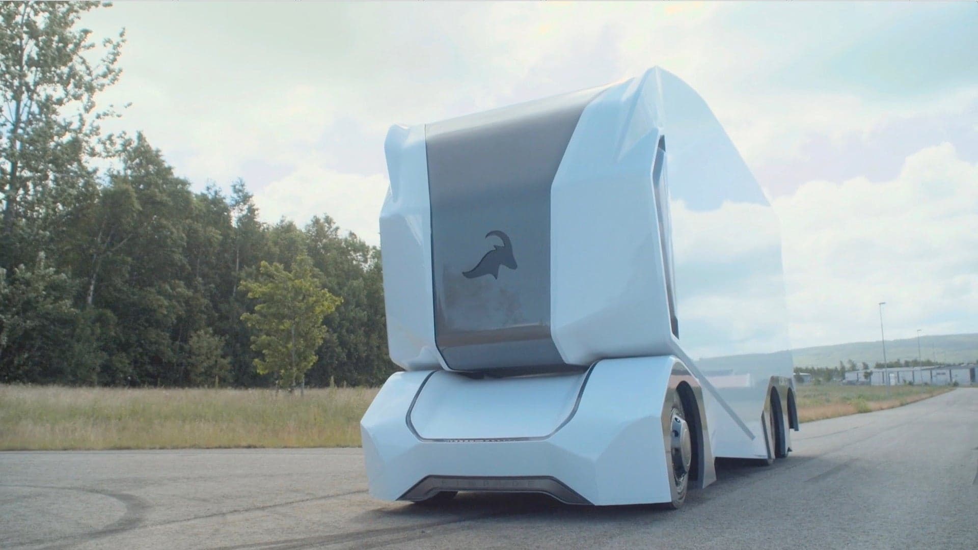 Mobility Startup Plans Commercial Autonomous Trucking Service in Future-Ready Dubai