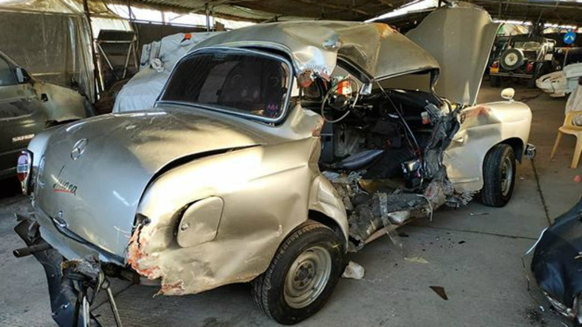Roadtripping Photographer’s Classic 1960 Mercedes Totaled in Jerusalem Crash