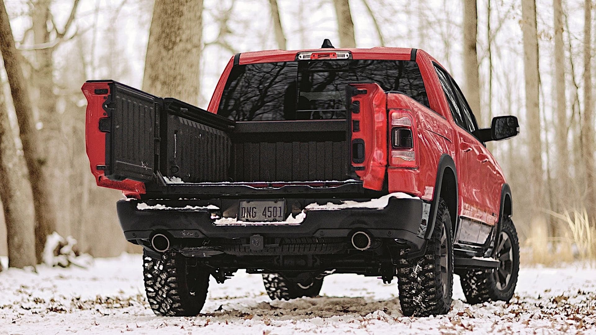 Ram 1500 Takes a Swing at GMC Sierra With Its Own Multifunction Tailgate