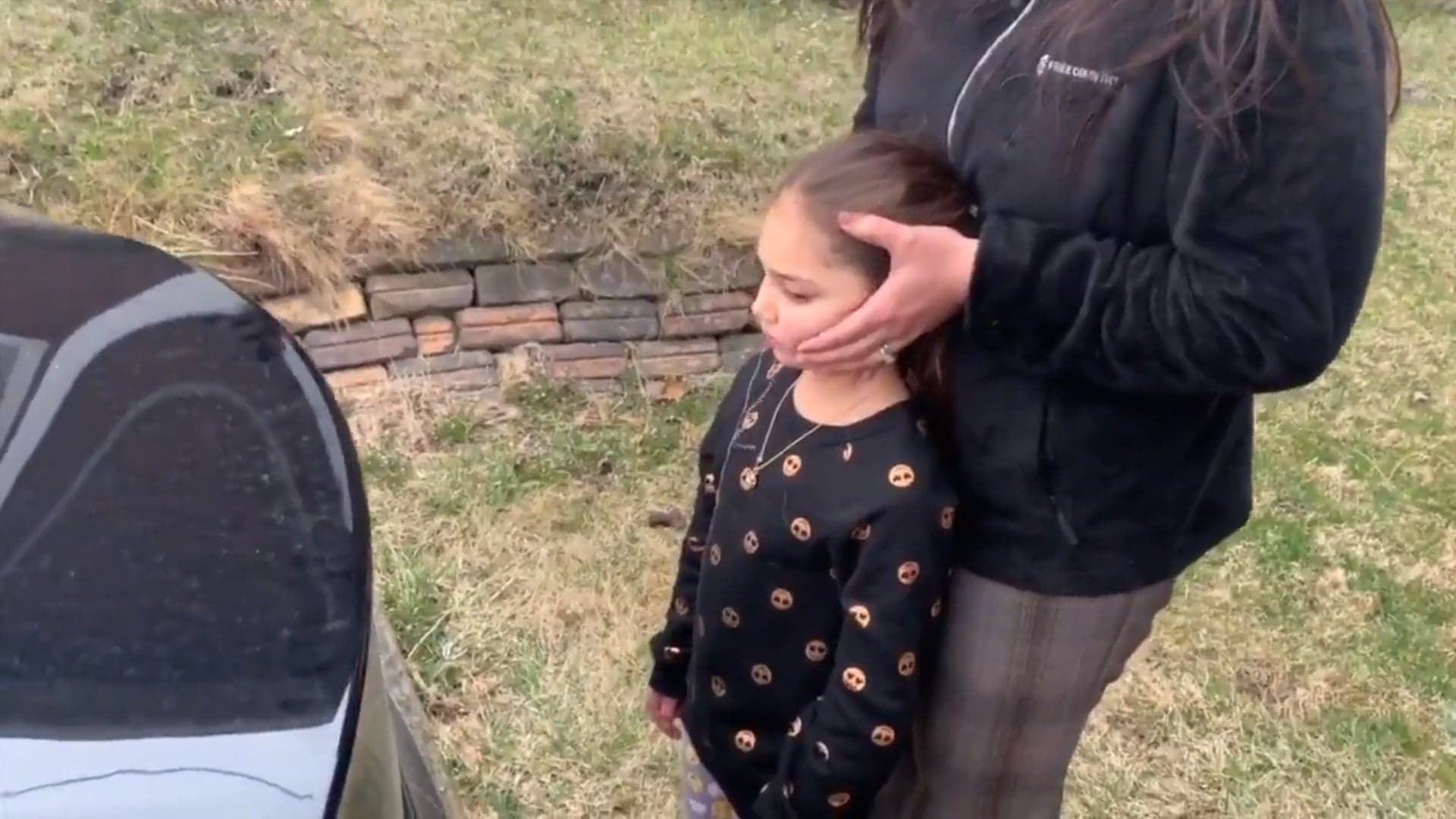 Watch a Father Use Tesla’s Summon Feature to Pull His Child’s Baby Tooth