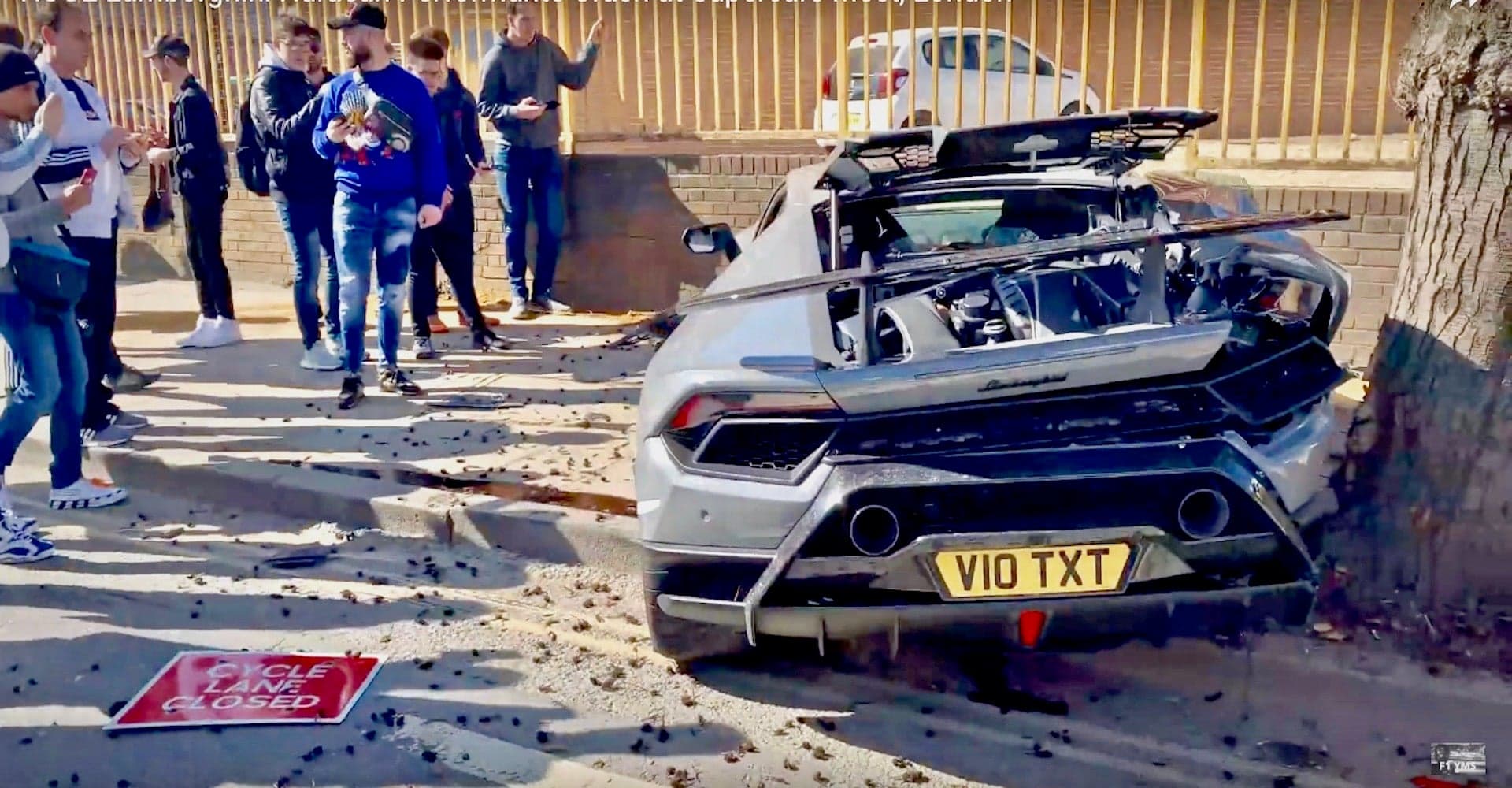 Watch a Fool Dangerously Crash a Lamborghini Huracan Performante Near a Bunch of People